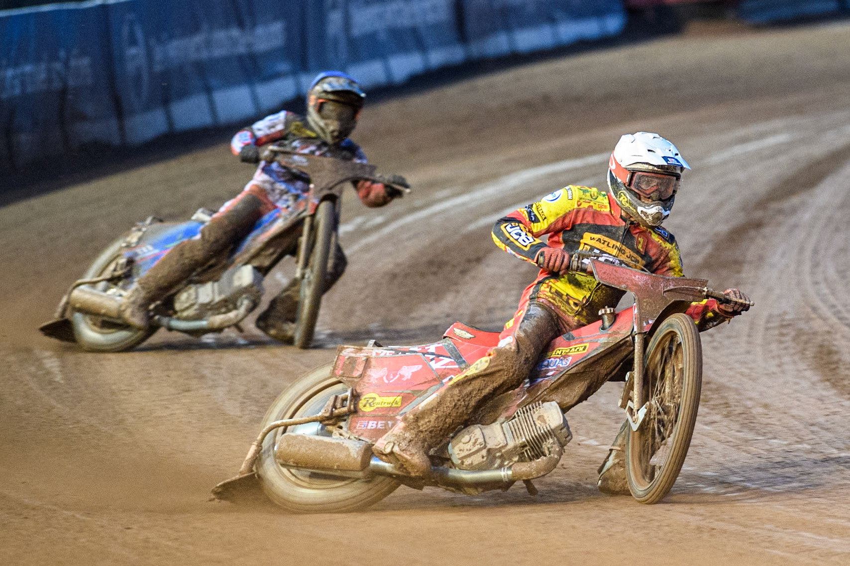 Max Fricke of Leicester Lions in White leading Ben Cook of Belle Vue Aces in Blue during the Rowe Motor Oil Premiership match between Belle Vue Aces and Leicester Lions at the National Speedway Stadium, Manchester on Saturday 6th April 2024. (Photo: Ian Charles | MI News)