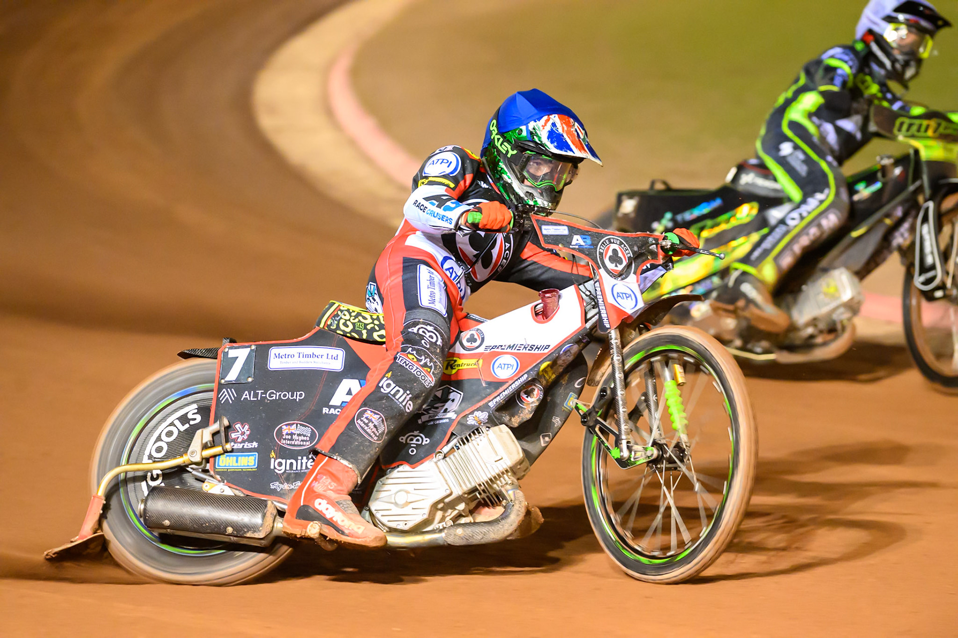 William Cairns of Belle Vue Aces on the outside of Tobias Musielak of Ipswich Witches in White during the Rowe Motor Oil Premiership Play Off Semi Final 2nd leg match between Belle Vue Aces and Ipswich Witches at the National Speedway Stadium, Manchester on Monday 28th September 2026. (Photo: Ian Charles | MI News)