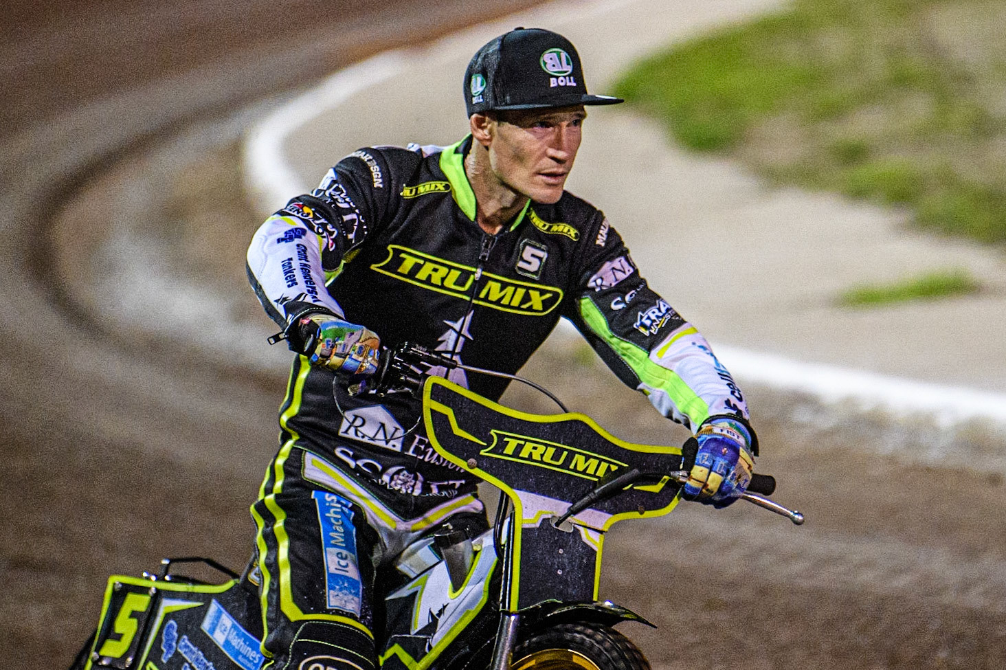 Jason Doyle on the parade lap during the Sports Insure Premiership Grand Final Second Leg match between Sheffield Tigers and Ipswich Witches at Owlerton Stadium, Sheffield on Thursday 5th October 2023. (Photo: Ian Charles | MI News)