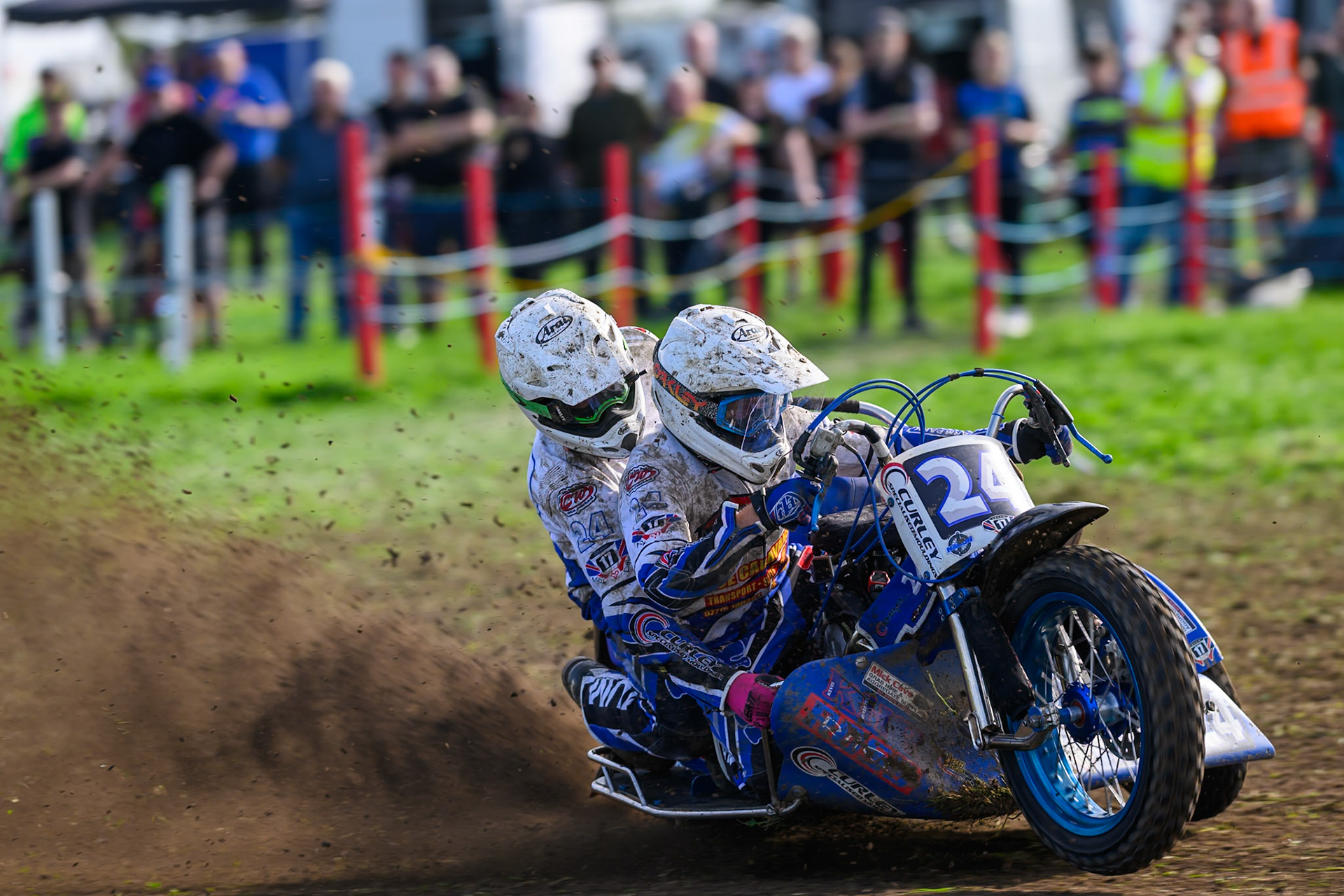 British Masters 1000cc Sidecars: Terry Saunters/Liam Brown (24) during the British Masters Grasstrack Championship at Lower Marsh Farm, Much Hoole, Preston in Lancashire, England on Sunday 13th September 2026. (Photo: Ian Charles | MI News)