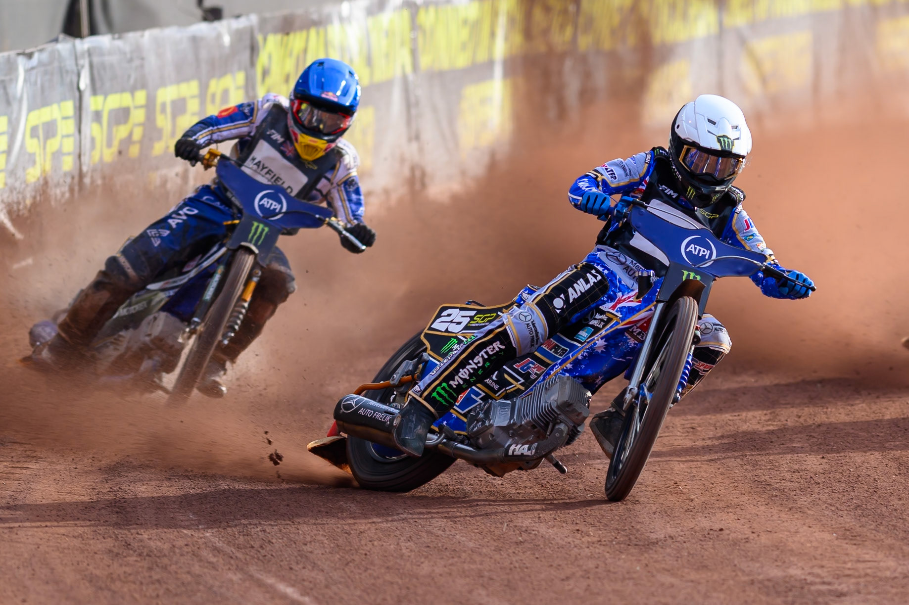 Jack Holder (25) of Australia in White leading Robert Lambert (505) of Great Britain  in Blue during the ATPI  FIM Speedway GP of Manchester at the National Speedway Stadium, Manchester on Friday 5th June 2026. (Photo: Ian Charles | MI News)