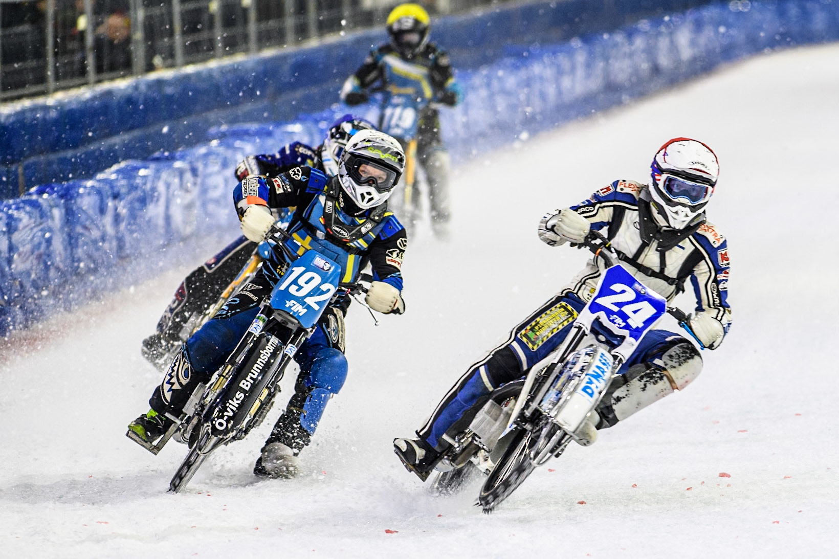 Max Koivula (24) of Finland in Red rides inside Niclas Svensson (192) of Sweden in White with Jimmy Hörnell (237) of Sweden in Blue and Filip Jäger (719) of Sweden in Yellow behind during the FIM Ice Speedway Gladiators World Championship, Final 4 at the Ice Stadium, Thialf, Heerenveen on Sunday 6th April 2025. (Photo: Ian Charles | MI News)