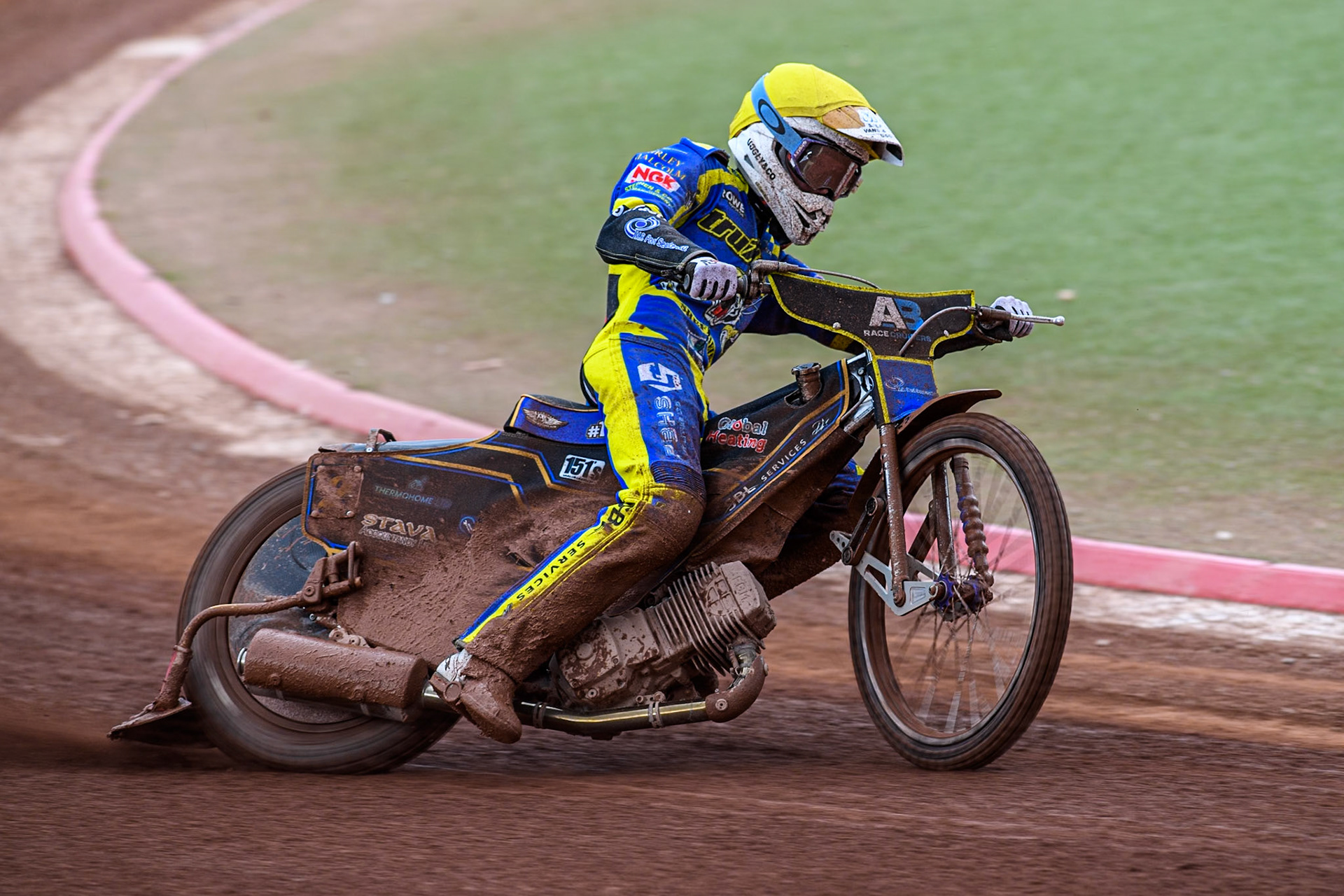 Anders Rowe of Sheffield Tigers in action during the Rowe Motor Oil Premiership match between Belle Vue Aces and Sheffield Tigers at the National Speedway Stadium, Manchester on Monday 5th May 2025. (Photo: Ian Charles | MI News)