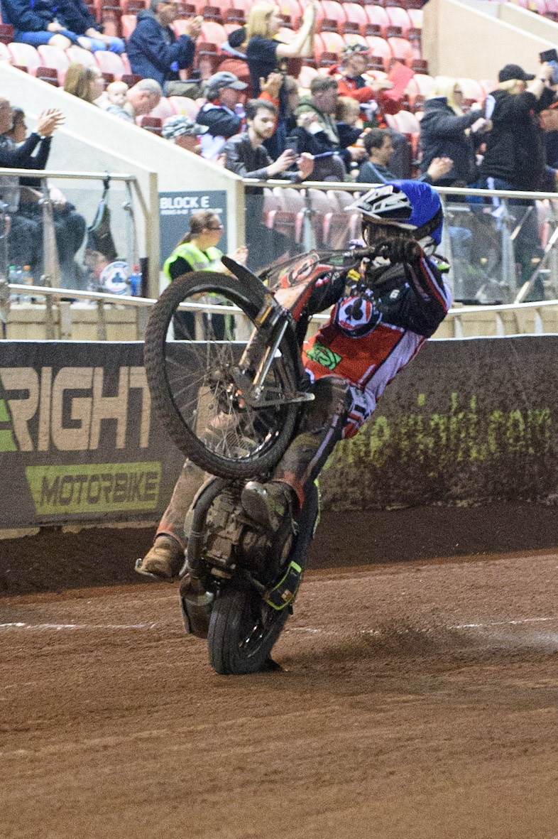MANCHESTER, UK. SEPT 6TH  Tom Brennan  wheelies during the SGB Premiership match between Belle Vue Aces and Sheffield Tigers at the National Speedway Stadium, Manchester on Monday 6th September 2021. (Credit: Ian Charles | MI News)