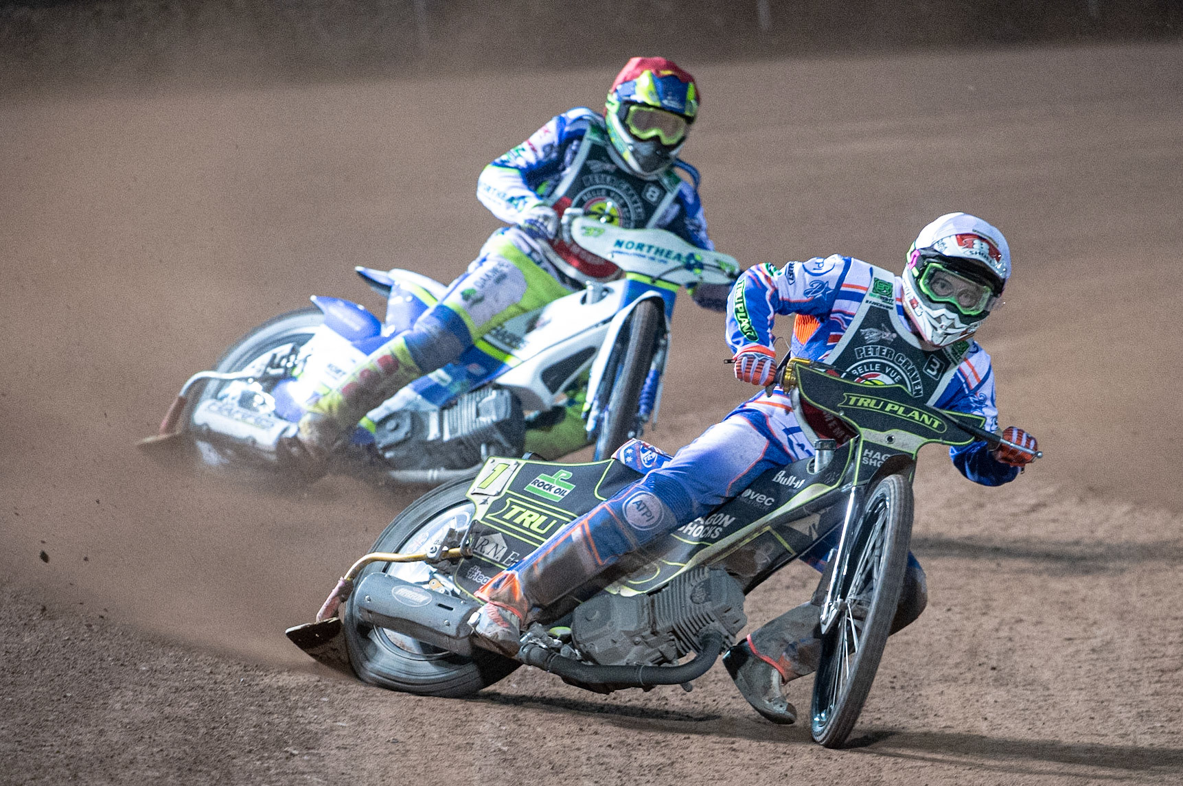 Photo: Ian CharlesJason Crump (White) leads Chris Harris (Red)Peter Craven Memorial Trophy, National Speedway Stadium, Manchester Thursday  22  October  2020
