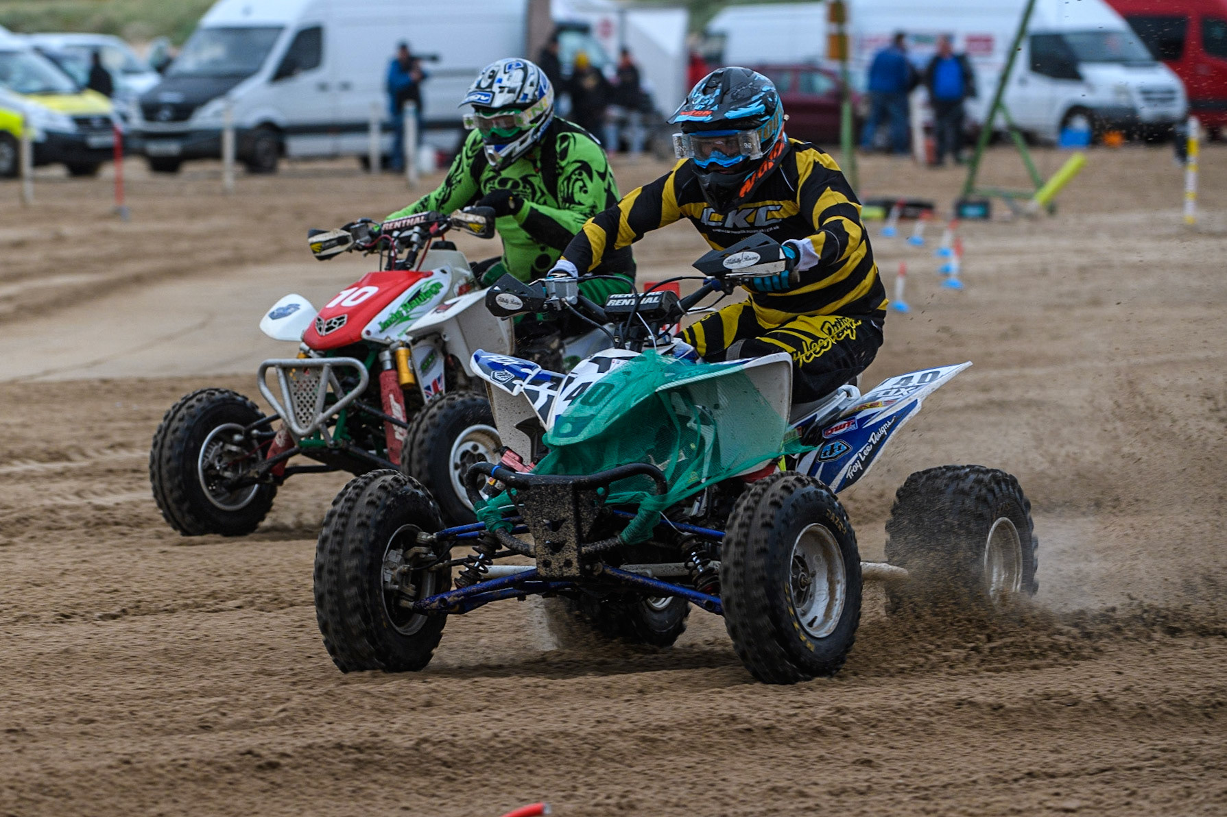 Daniel Bradley (40) leads Duncan Elliot (10) during the Fylde ACU British Sand Racing Masters Championship at  St Annes on Sea, Lancashire on Sunday 30th July 2023. (Photo: Ian Charles | MI News)