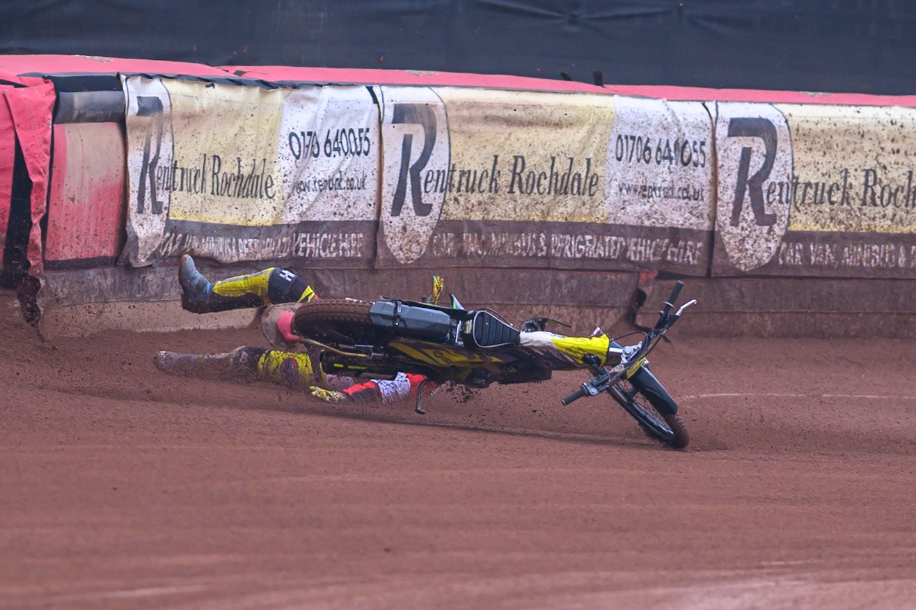 Belle Vue Colts' Guest Rider Dayle Wood  falls during the WSRA National Development League match between Belle Vue Colts and Sheffield/Scunthorpe Steelers at the National Speedway Stadium, Manchester on Sunday 12th October 2025. (Photo: Ian Charles | MI News)