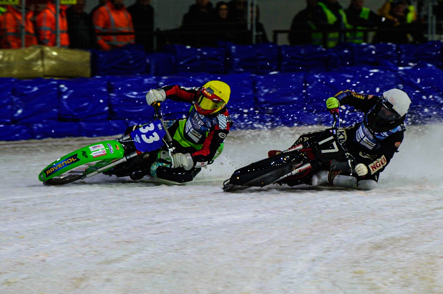 HEERENVEEN, NL. Henri Ahlbom (17) (White) inside Johann Weber (33)  (Yellow)  during the FIM Ice Speedway Gladiators World Championship Final 4 at Ice Rink Thialf, Heerenveen on Sunday  3 April 2022. (Credit: Ian Charles | MI News)