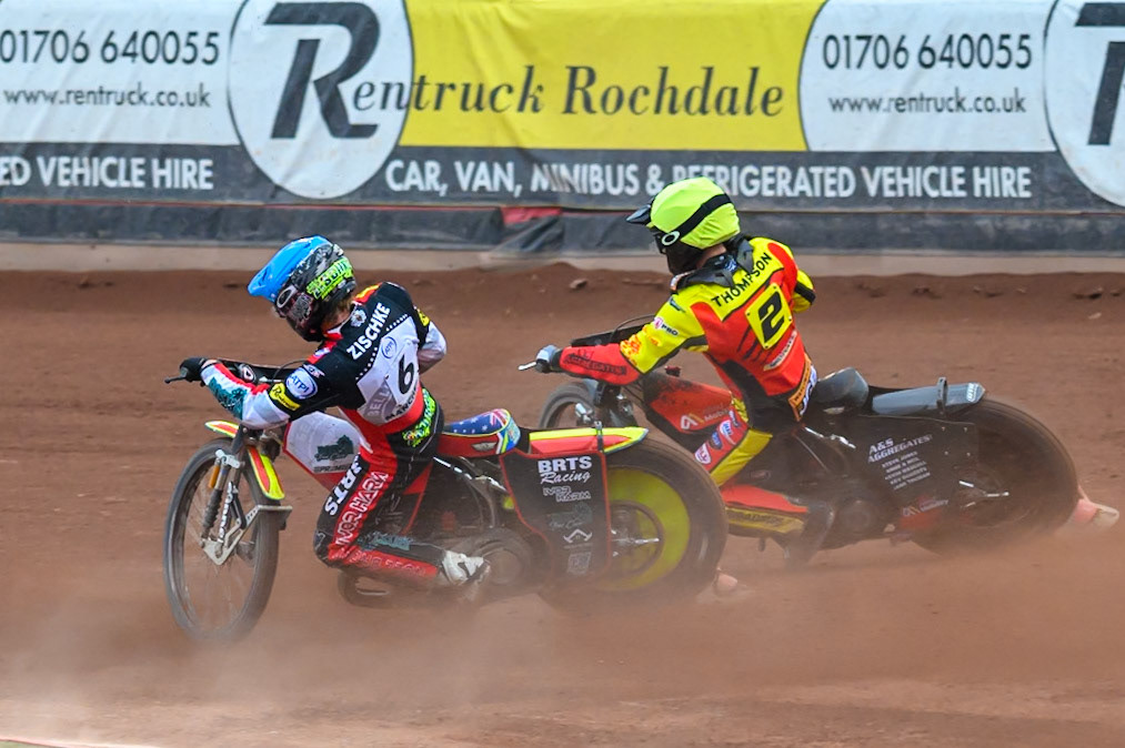 Tate Zischke of Belle Vue Aces in Blue rides inside Dan Thompson of Leicester Lions in Yellow during the Rowe Motor Oil Premiership match between Belle Vue Aces and Leicester Lions at the National Speedway Stadium, Manchester on Monday 15th June 2026. (Photo: Ian Charles | MI News)