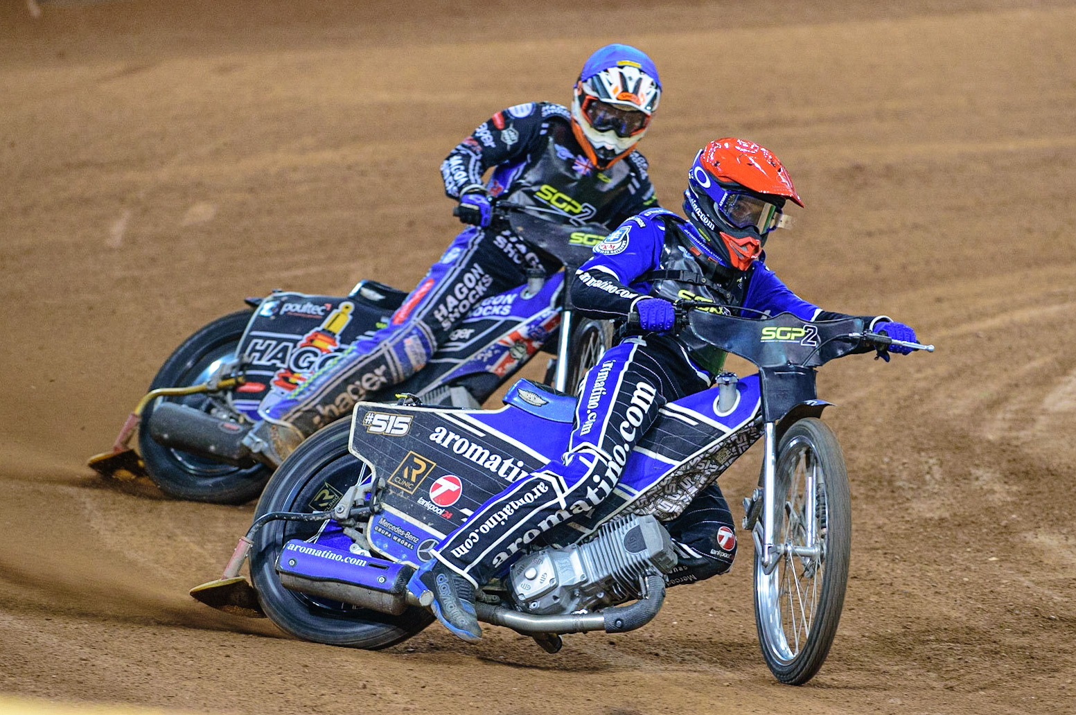Jakub Miskowiak (Poland) (Red) leads Jason Edwards (Great Britain) (Blue) during the FIM  Speedway Grand Prix  2 of Great Britain at the Principality Stadium, Cardiff on Sunday 14th August 2022. (Credit: Ian Charles | MI News)