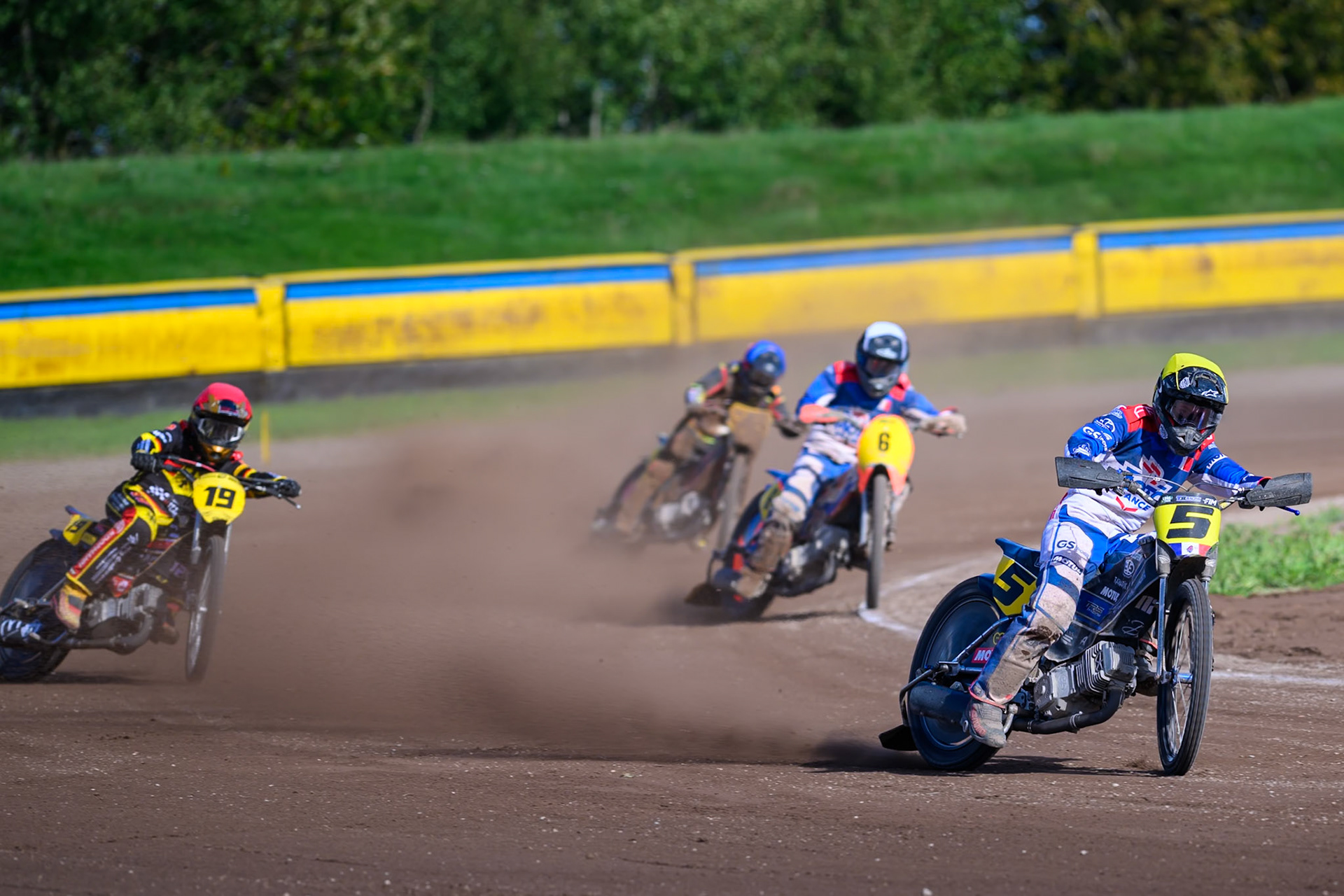 Tino Bouin (5) of France in Yellow  leading \Lukas Fienhage (19) of Germany in Red Jordan Dubernard (6) of France in Green  and Mathias Tresarrieu (4) of France in Blue  during the FIM Long Track of Nations 2026 at the Speed Centre Roden in the Netherlands on Sunday 20th September 2026. (Photo: Ian Charles | MI News)