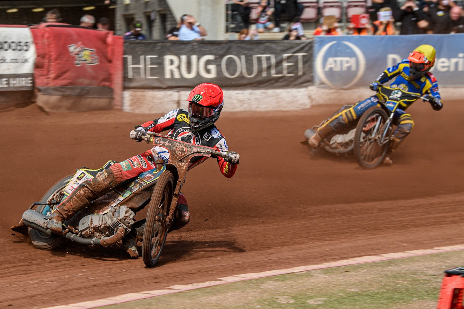 Belle Vue Aces' Jaimon Lidsey  in Red leading Sheffield Tigers' Jason Edwards in Yellow during the Rowe Motor Oil Premiership match between Belle Vue Aces and Sheffield Tigers at the National Speedway Stadium, Manchester on Monday 26th August 2024. (Photo: Ian Charles | MI News)