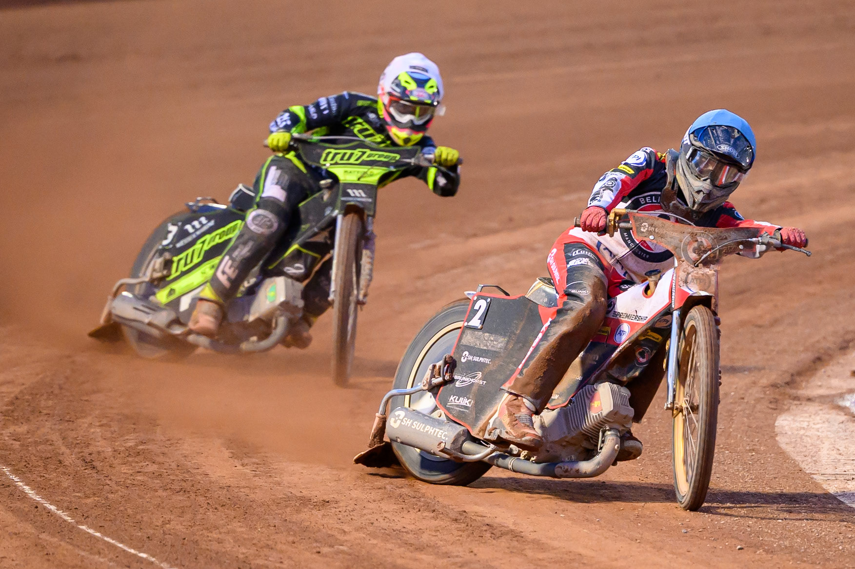 Norick Blödorn of Belle Vue Aces  in Blue leading Richard Lawson of Ipswich Witches  in White during the Rowe Motor Oil Premiership match between Belle Vue Aces and Ipswich Witches at the National Speedway Stadium, Manchester on Monday 20th April 2026. (Photo: Ian Charles | MI News)