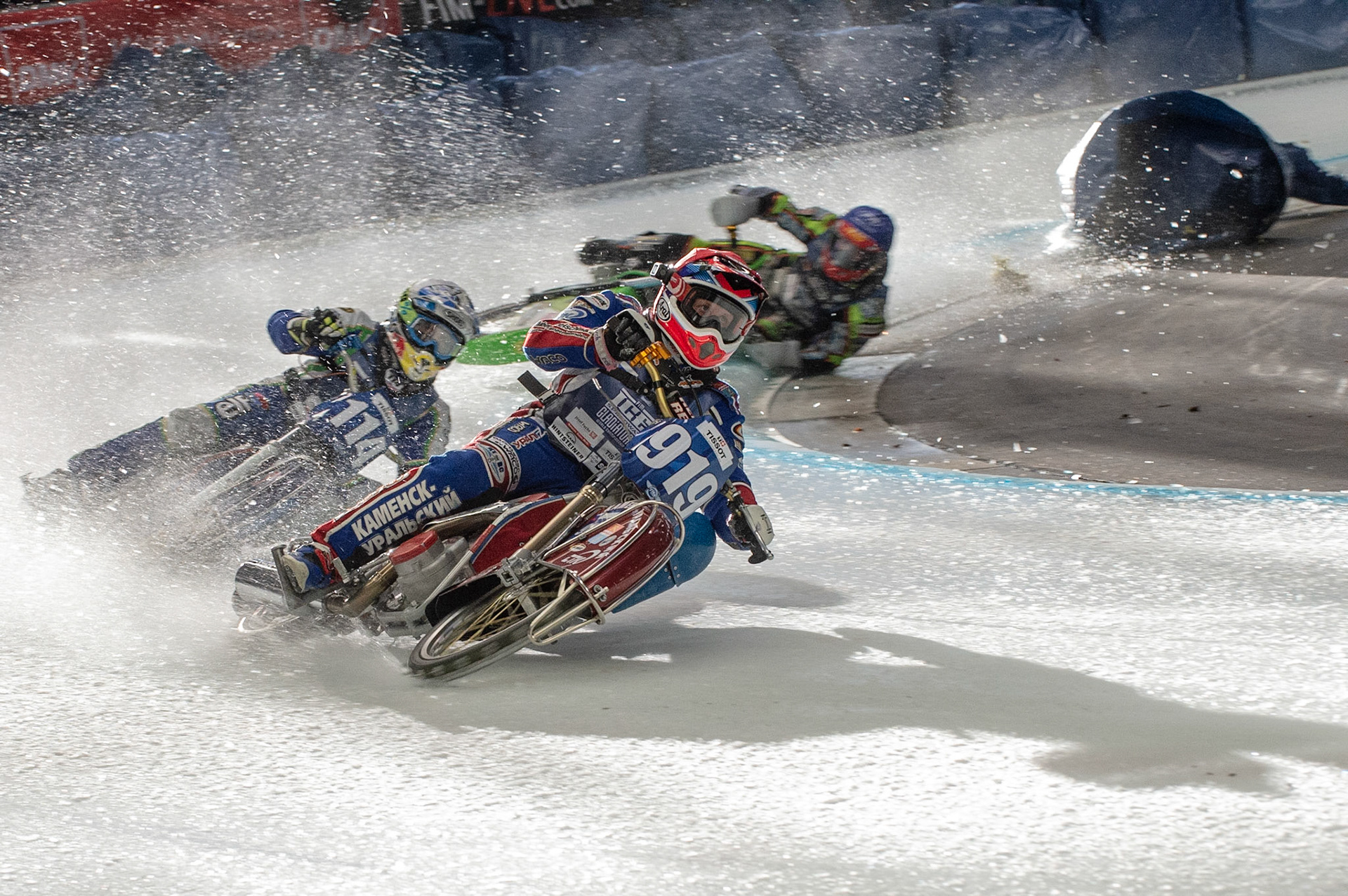 Photo: Ian Charles

Dmitri Khomitsevich (919) leads Dinar Valeev (114) as Johann Weber (33) goes inside the blue line and dislodges a bale 

FIM Ice Speedway Gladiators World Championship, Event 4.1, Max-Aicher-Arena, Inzell, Germany, Saturday 16 March 2019
