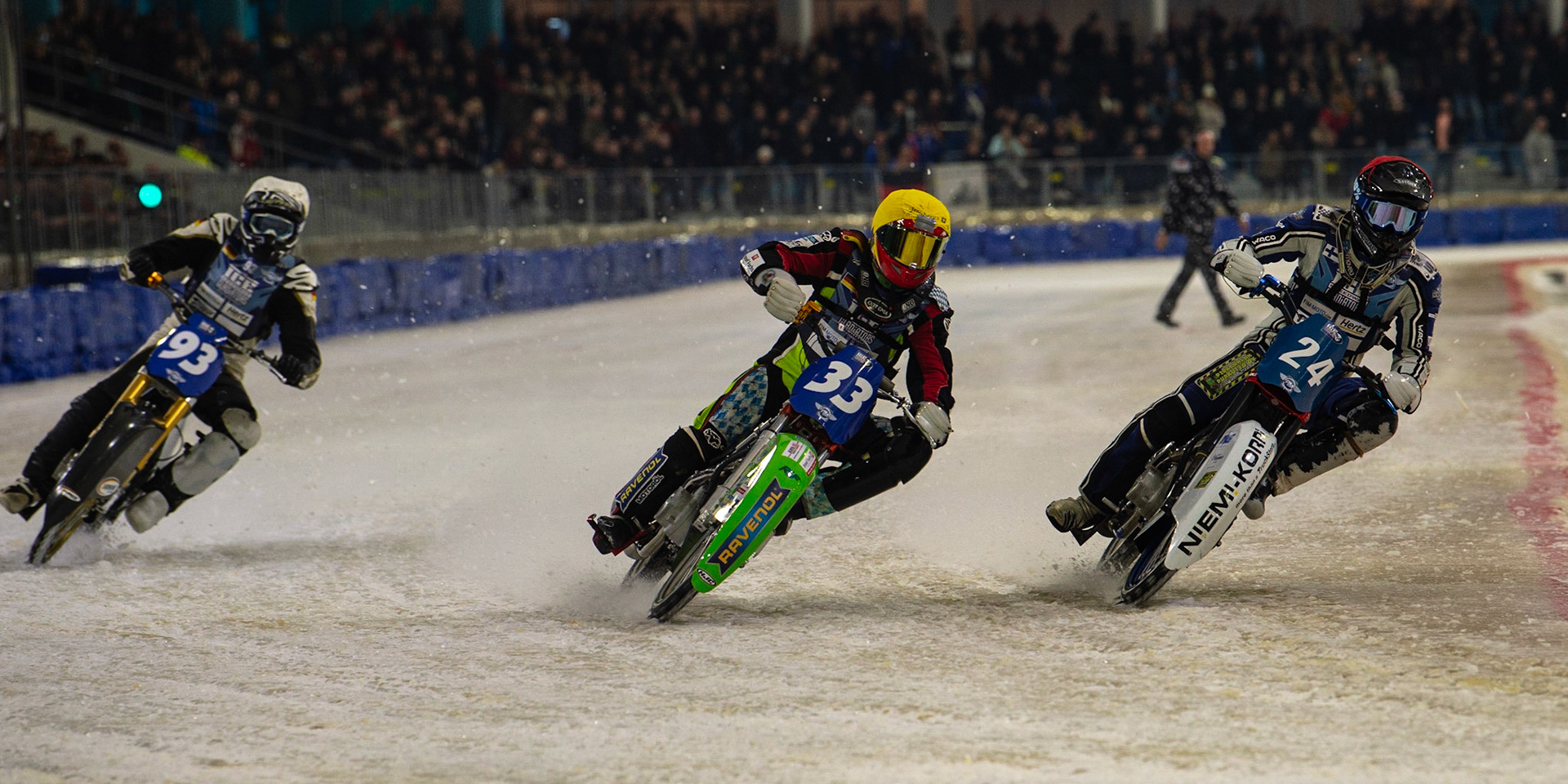 HEERENVEEN, NL.  Johann Weber (33)  (Yellow) leads Max Koivula (24) (Red) and Franz Mayerbüchler (93) (White) during the FIM Ice Speedway Gladiators World Championship Final 3 at Ice Rink Thialf, Heerenveen on Saturday  2 April 2022. (Credit: Ian Charles | MI News)