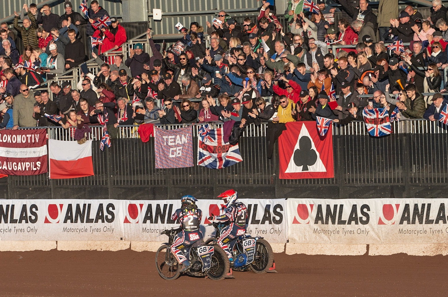 Photo: Ian Charles

Team GB Celebrate their win cheered on by the fans 

Monster Energy FIM Speedway Of Nations, Race Off 2, Belle Vue National Speedway Stadium, Manchester 7 May  2019