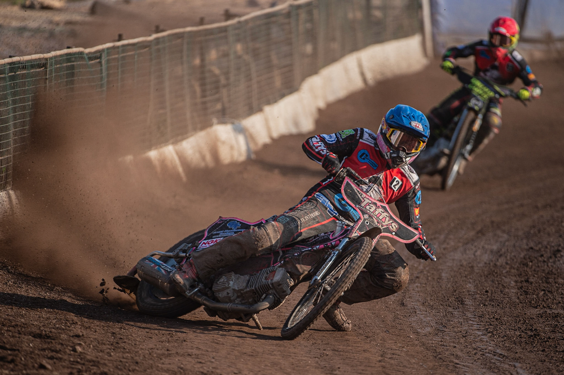 Photo by Ian Charles:

Leon Flint (Blue) and Kyle Bickley  (Red) on their way to maximum heat points


National League Best pairs Championship, Owlerton Stadium, Sheffield, 25 August 2019