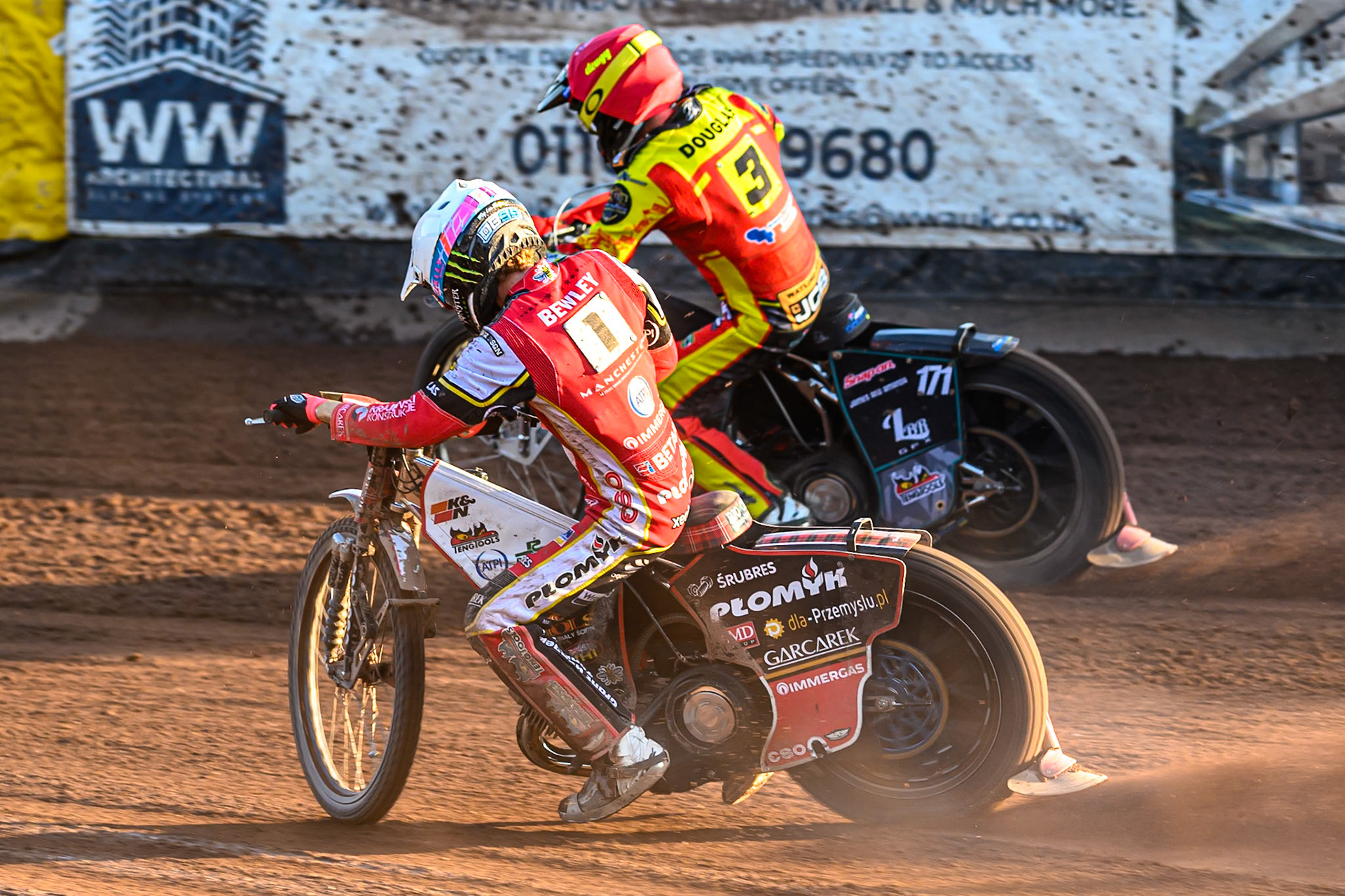 Belle Vue Aces' Dan Bewley in White rides inside Belle Vue Aces' Jaimon Lidsey in Red during the Rowe Motor Oil Premiership match between Leicester Lions and Belle Vue Aces at the Hydroscand Arena, Leicester on Thursday 19th June 2025. (Photo: Ian Charles | MI News)