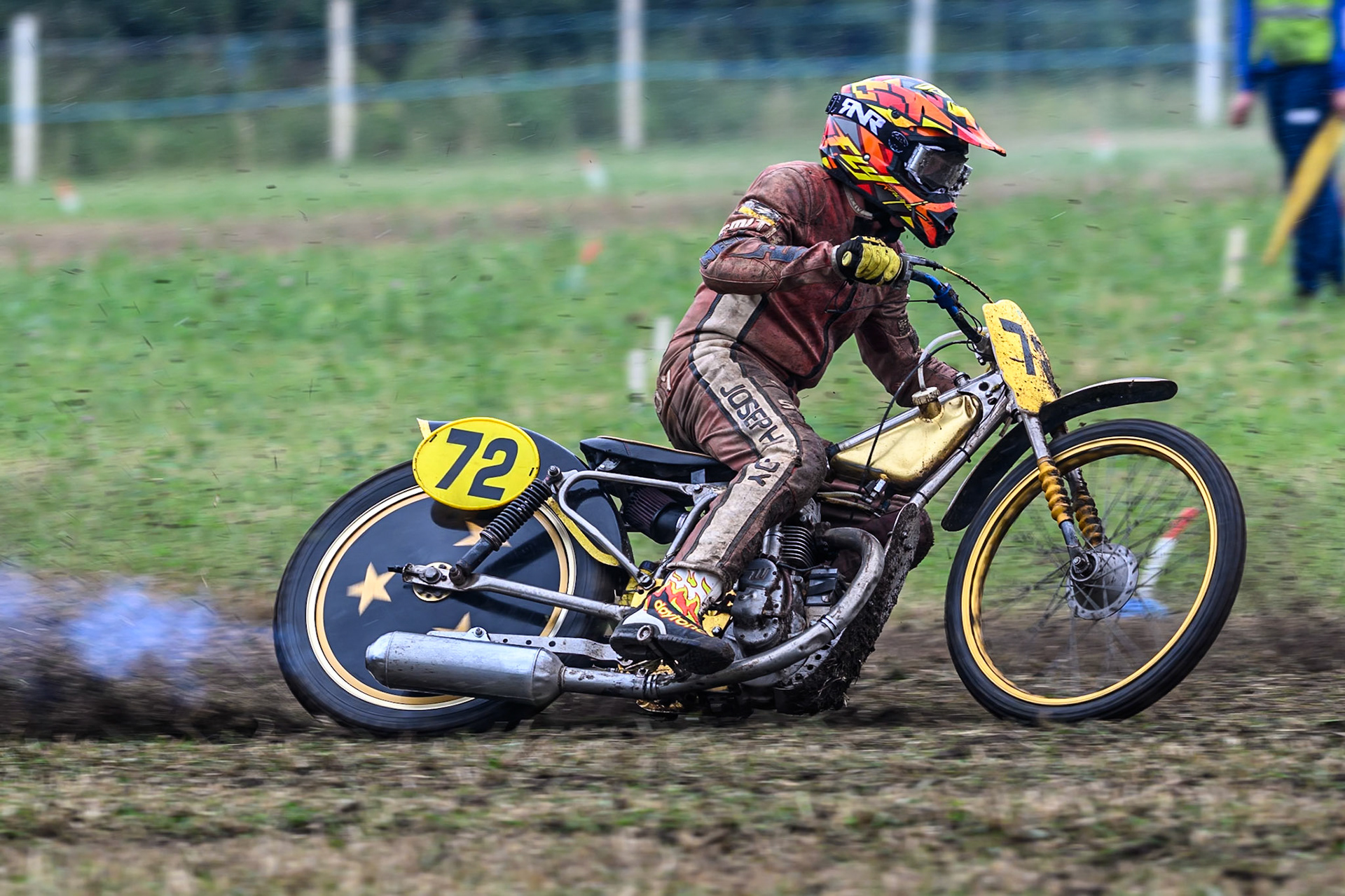 Glyn Drake (72) in action in the Upright Engine Class during the ACU Northern Grass Track Riders Championship at Cheshire Grass Track Club, Frog Lane, Knutsford, Cheshire on Sunday 20th July 2025. (Photo: Ian Charles | MI News)