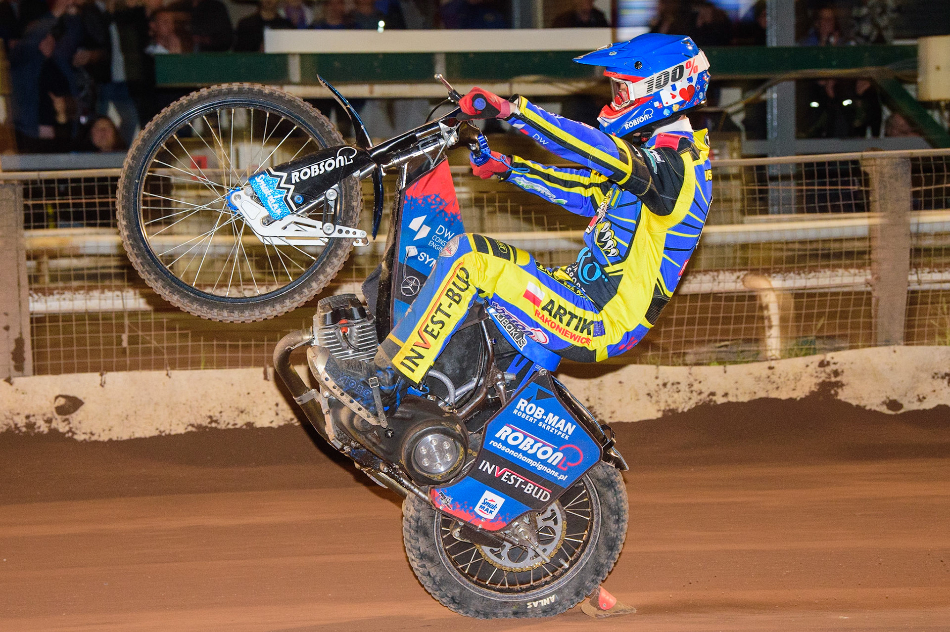 Tobiasz Musielak  celebrates with a wheelie during the SGB Premiership match between Sheffield Tigers and Belle Vue Aces at Owlerton Stadium, Sheffield on Thursday 22nd September 2022. (Credit: Ian Charles | MI News)
