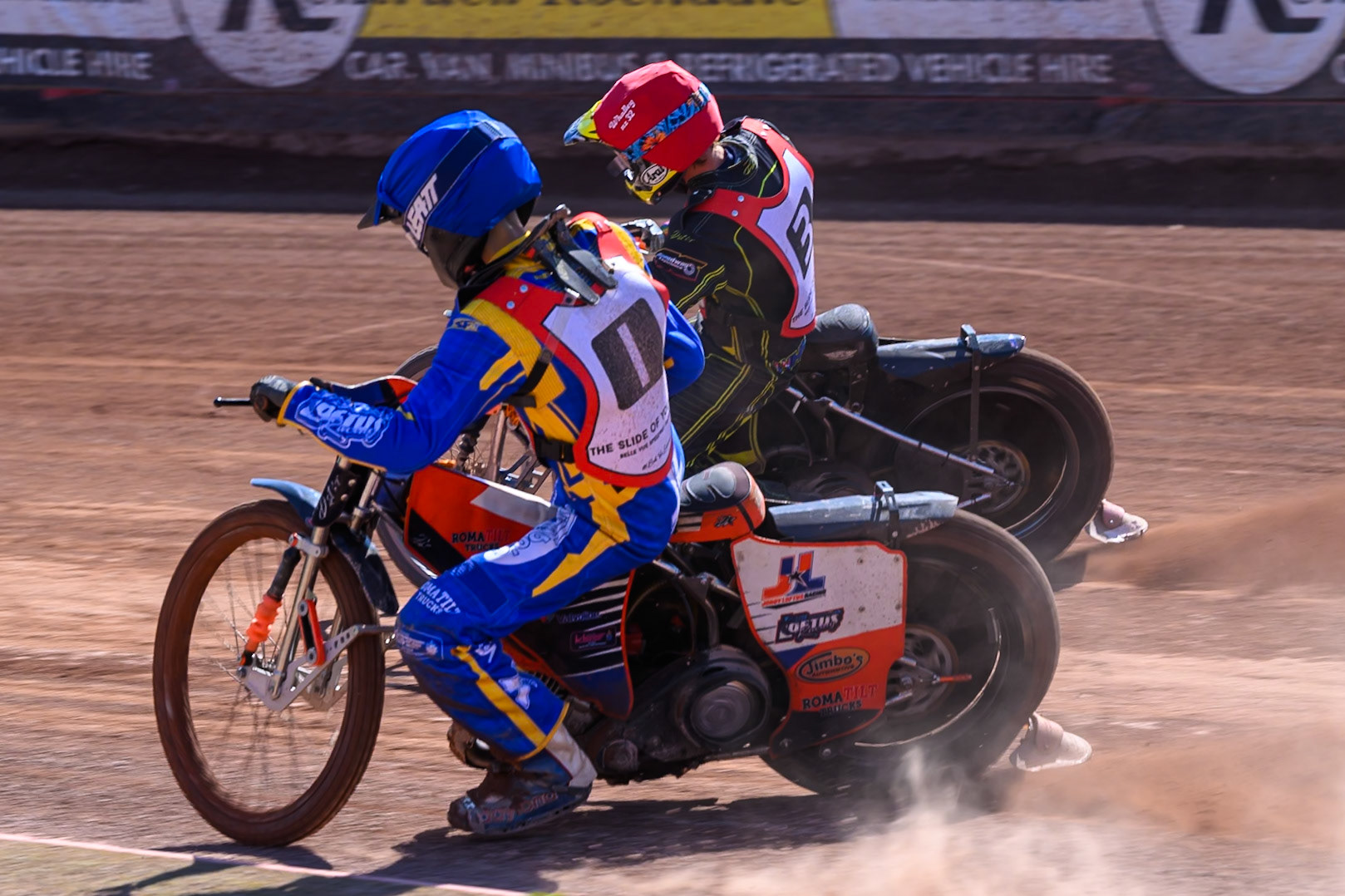 COLTS ACADEMY INDIVIDUAL EVENT FINAL: Jordy Loftus in Blue rides inside Ben Whalley  in Red  during the JR Ashworth &amp; Sons Colts Academy Event at the National Speedway Stadium, Manchester on Sunday 19th July 2026. (Photo: Ian Charles | MI News)