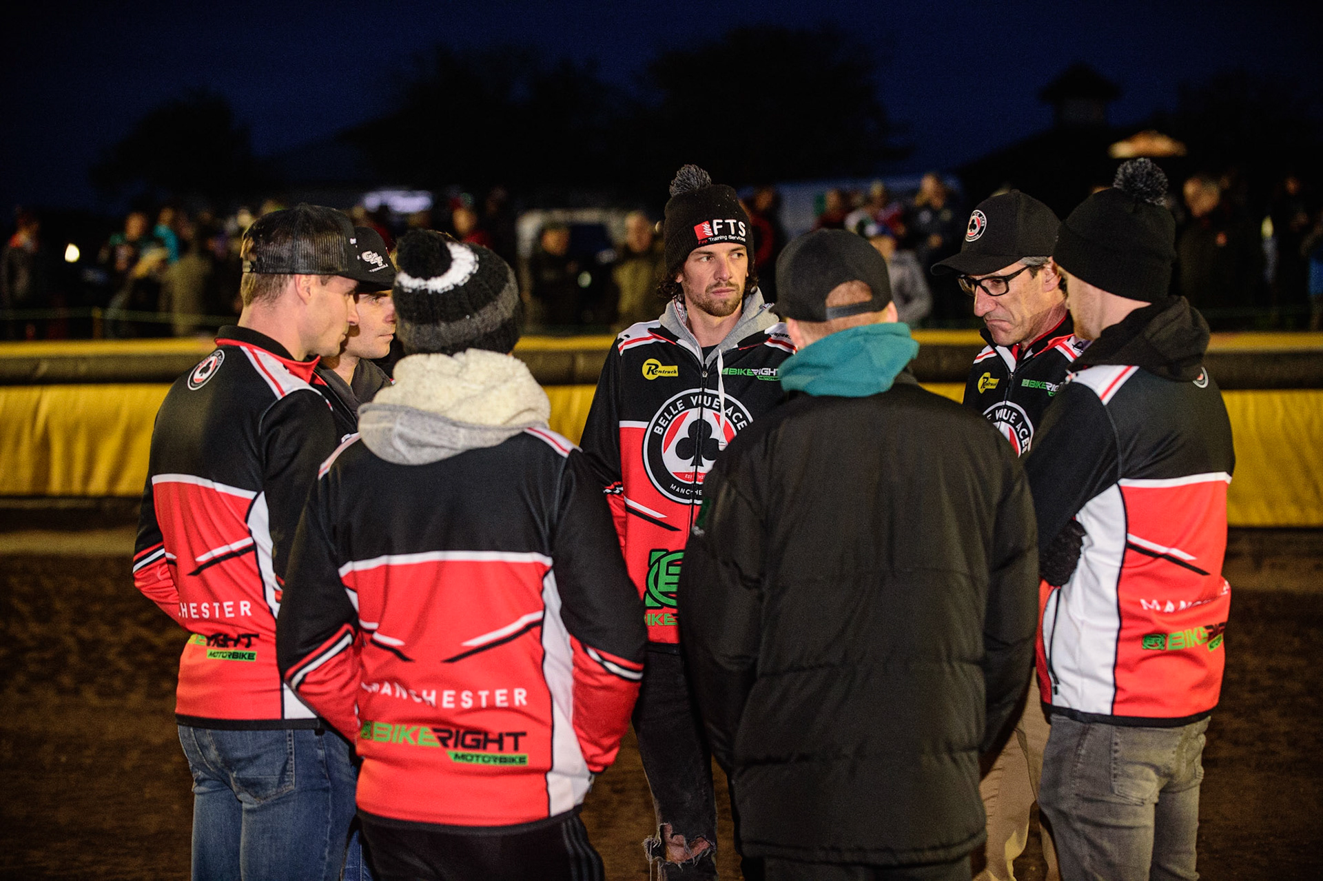 PETERBOROUGH, UK. OCT 14TH Belle Vue BikeRight Aces have an on track meeting after their track walk during the SGB Premiership Grand Final 2nd leg between Peterborough and Belle Vue Aces at East of England Showground, Peterborough on Thursday 14th October 2021. (Credit: Ian Charles | MI News)