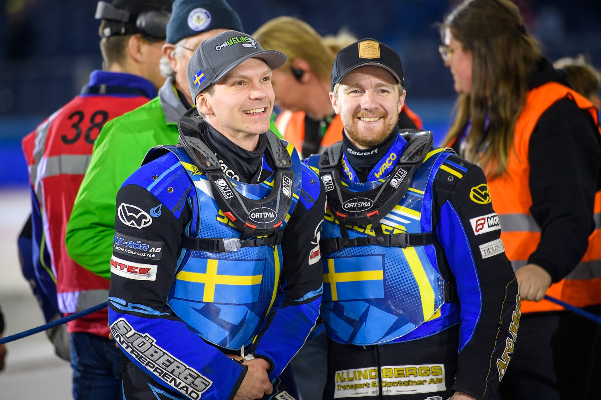 Best of mates! Martin Haarahiltunen (199) of Sweden (Right) with Niclas Svensson (192) of Sweden during the FIM Ice Speedway Gladiators World Championship, Final 4 at the Ice Stadium, Thialf, Heerenveen on Sunday 6th April 2025. (Photo: Ian Charles | MI News)