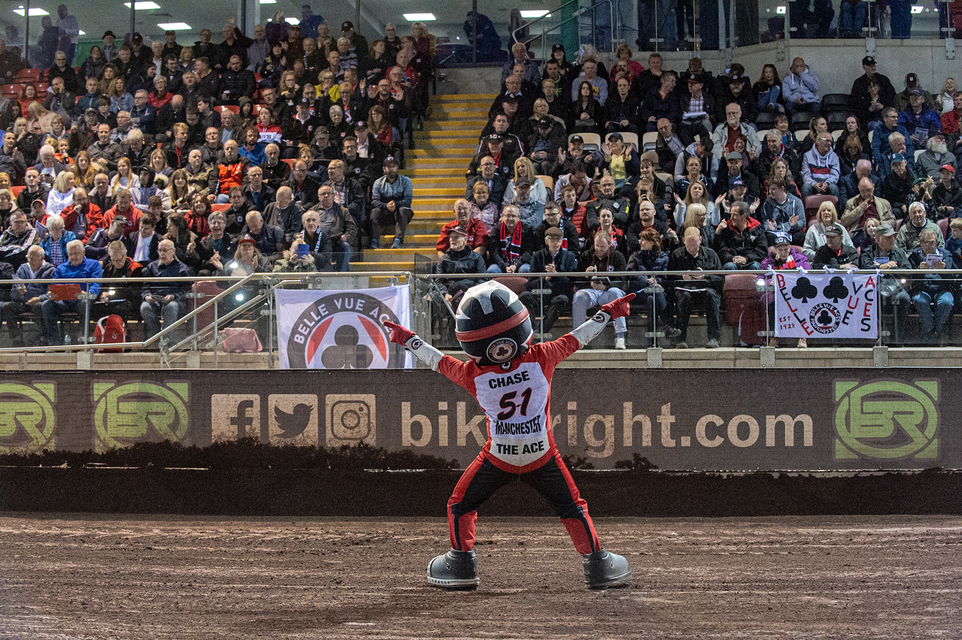Photo by Ian Charles




Belle Vue Aces v Swindon Robins, British Speedway Premiership, Belle Vue National Speedway Stadium, Manchester, Monday 12  August  2019