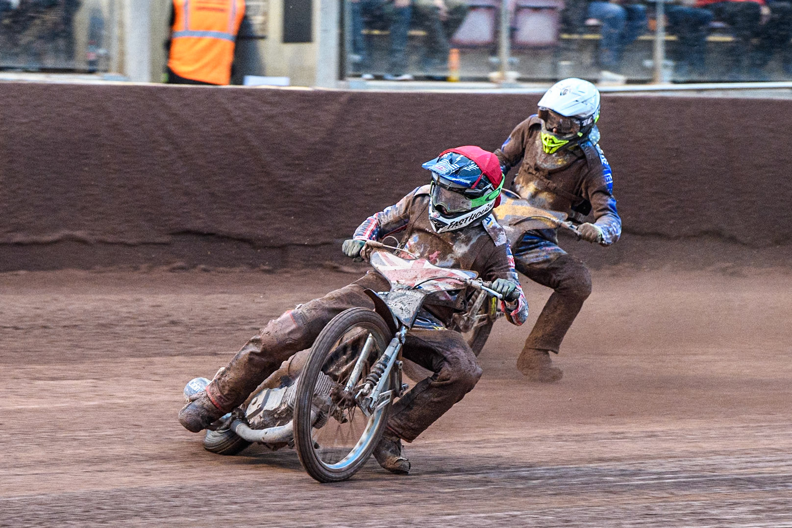 Leon Flint of Great Britain in Red leading Casper Henriksson of Sweden in White during the Monster Energy FIM Speedway of Nations 2 (Under 21) Final at the National Speedway Stadium, Manchester on Friday 12th July 2024. (Photo: Ian Charles | MI News)