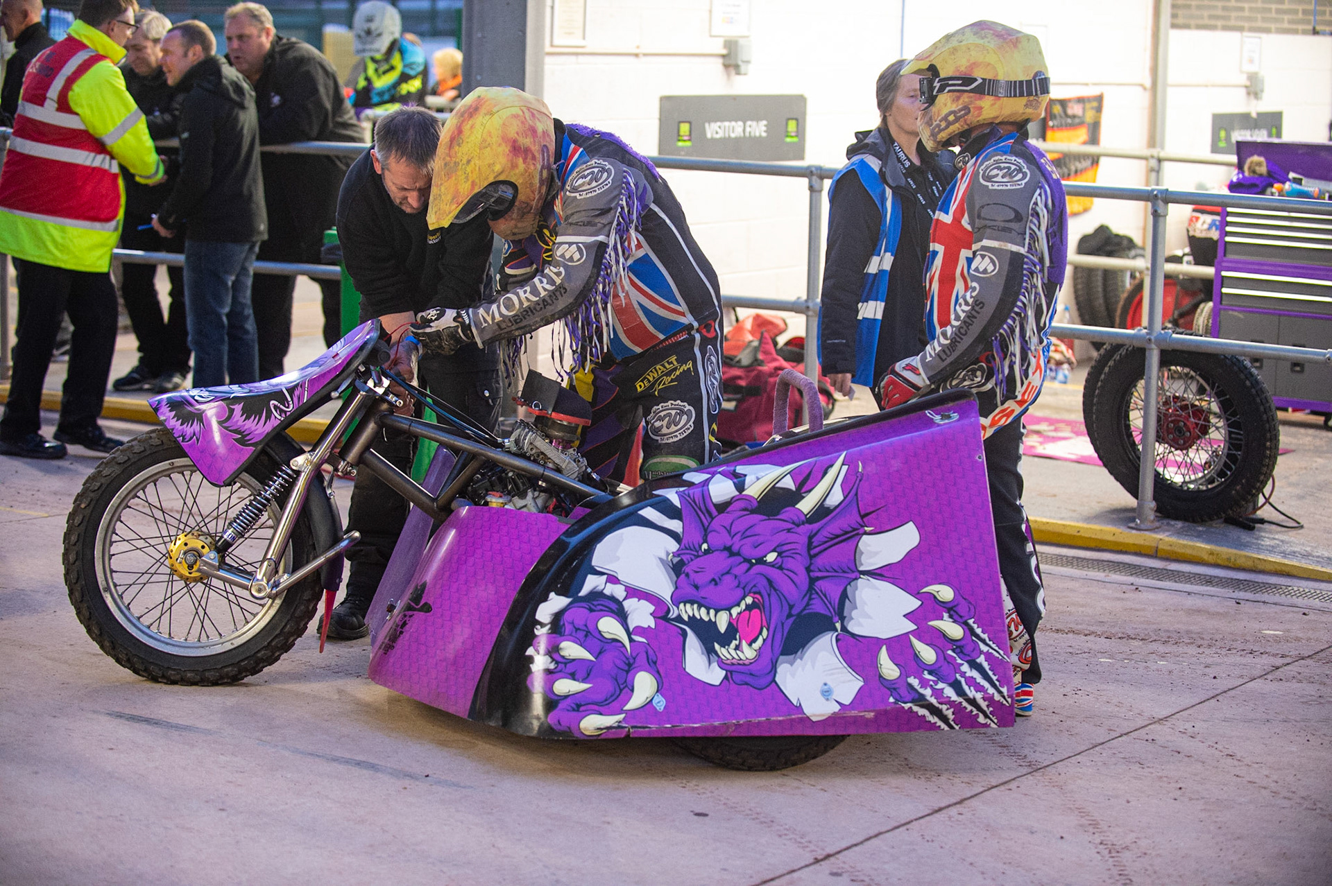 MANCHESTER, ENGLAND One of the crews wait to go out to practice during the  ACU Sidecar Speedway Manchester Masters,  Belle Vue National Speedway Stadium, Manchester Saturday 12 October 2019 (Credit: Ian Charles | MI News)