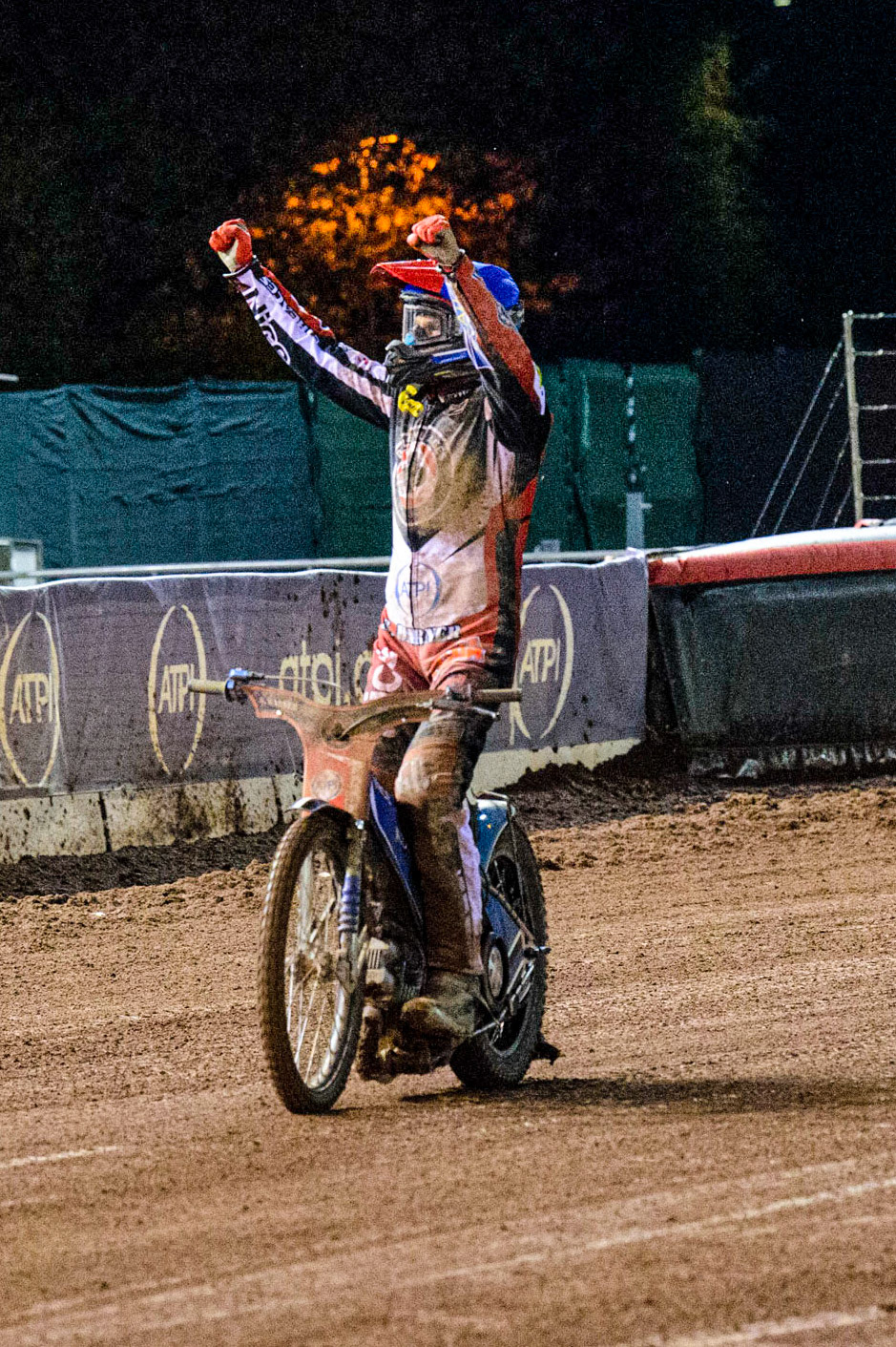 Matej Zagar waves to the crowd in celebration  during the Grant Henderson Pairs at the National Speedway Stadium, Manchester on Thursday 27th October 2022. (Credit: Ian Charles | MI NEWS)