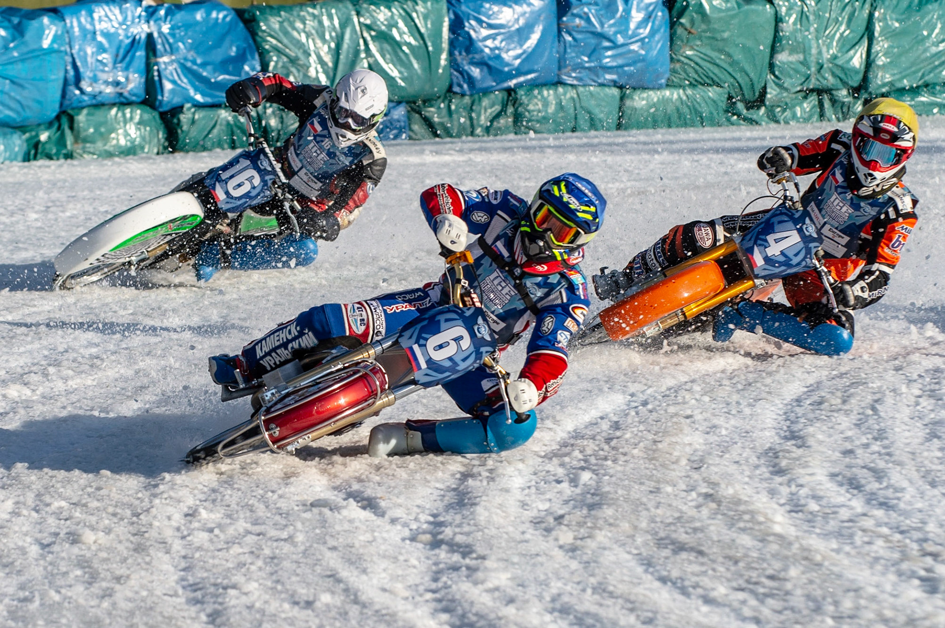 BERLIN GERMANY  - March 1  Dmitri Khomitsevich (Blue) leads Andrej Divis (White) and Lukas Hutla (Yellow)  during the Ice Speedway of Nations at the Horst-Dohm-Eisstadion, Berlin,  on Sunday 1 March 2020. (Credit: Ian Charles | MI News)
