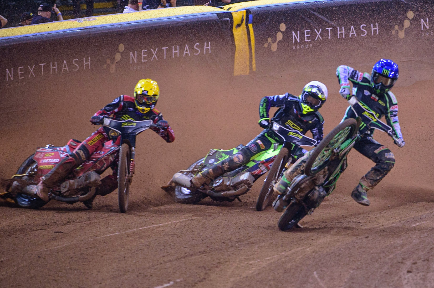 Patryk Dudek (692) (Blue) gets some lift ahead of  Max Fricke (46) (Yellow) and Tom Brennan (17) (White) during the FIM  Speedway Grand Prix of Great Britain at the Principality Stadium, Cardiff on Saturday 13th August 2022. (Credit: Ian Charles | MI News