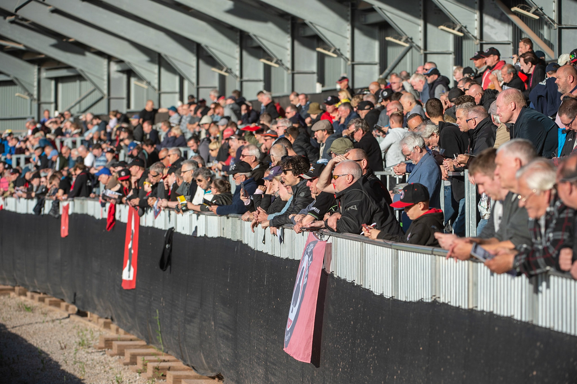 Photo by Ian Charles



Belle Vue Aces v Poole Pirates, British Speedway Premiership, Belle Vue National Speedway Stadium, Manchester, Monday 1  July  2019