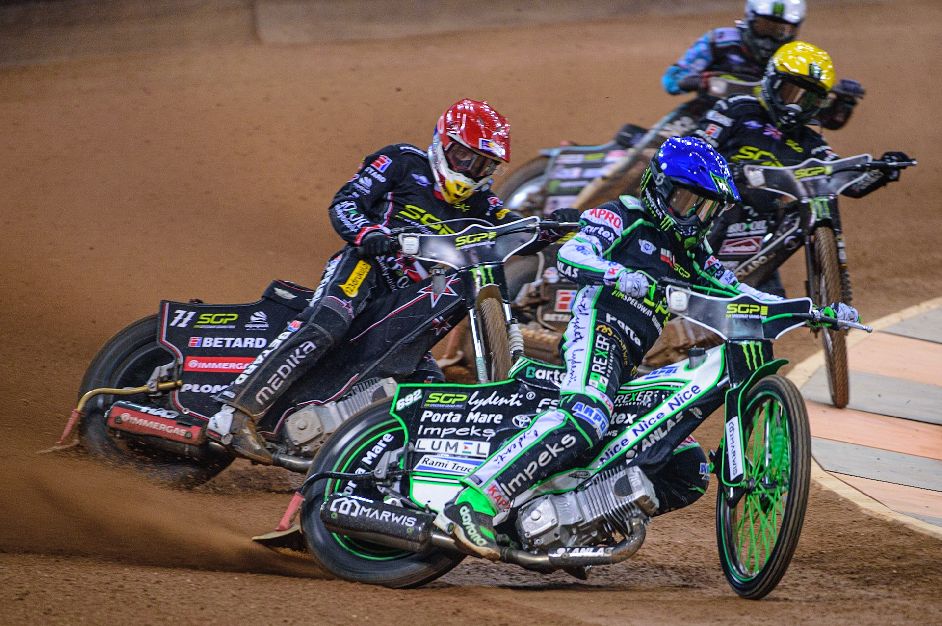 Patryk Dudek (692) (Blue) leads Maciej Janowski (71) (Red) and Tai Woffinden (108) (Yellow) during the FIM  Speedway Grand Prix of Great Britain at the Principality Stadium, Cardiff on Saturday 13th August 2022. (Credit: Ian Charles | MI News