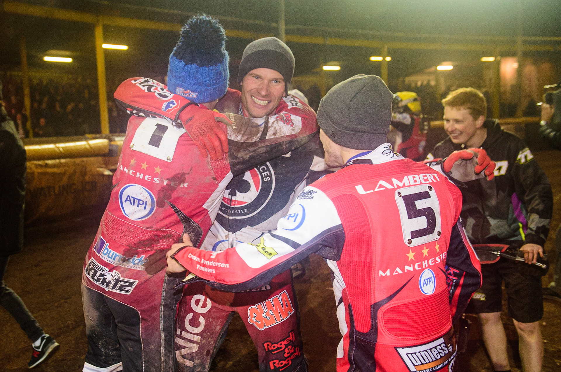 The celebrations begin for the Belle Vue ATPI Aces  winning their first league title in 29 years during the SGB Premiership Grand Final 2nd Leg between Sheffield Tigers and Belle Vue Aces at Owlerton Stadium, Sheffield on Thursday 13th October 2022. (Credit: Ian Charles | MI News)