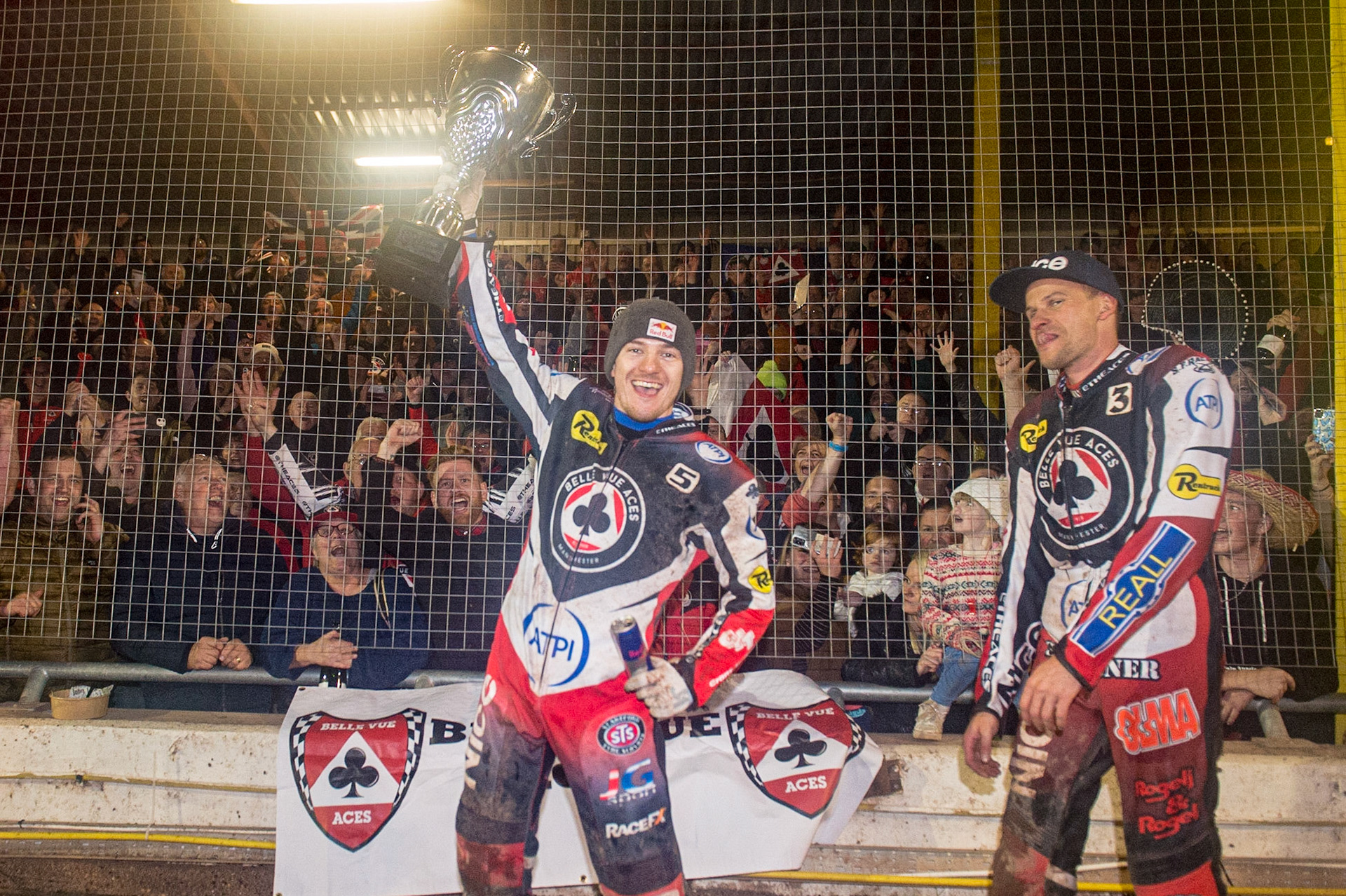 Robert Lambert with the trophy during the SGB Premiership Grand Final 2nd Leg between Sheffield Tigers and Belle Vue Aces at Owlerton Stadium, Sheffield on Thursday 13th October 2022. (Credit: Ian Charles | MI News)