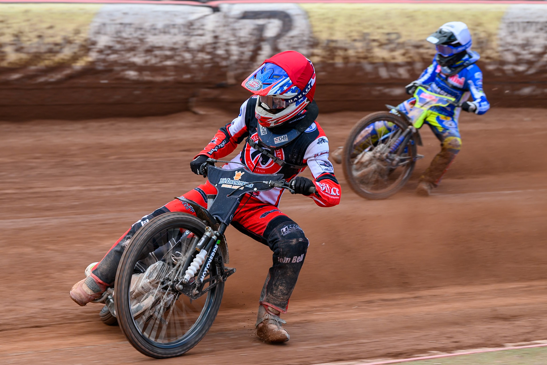 Belle Vue Colts' Freddy Hodder  in Red leading Oxford Chargers' Jody Scott  in White during the WSRA National Development League match between Belle Vue Colts and Oxford Chargers at the National Speedway Stadium, Manchester on Sunday 1st June 2025. (Photo: Ian Charles | MI News)