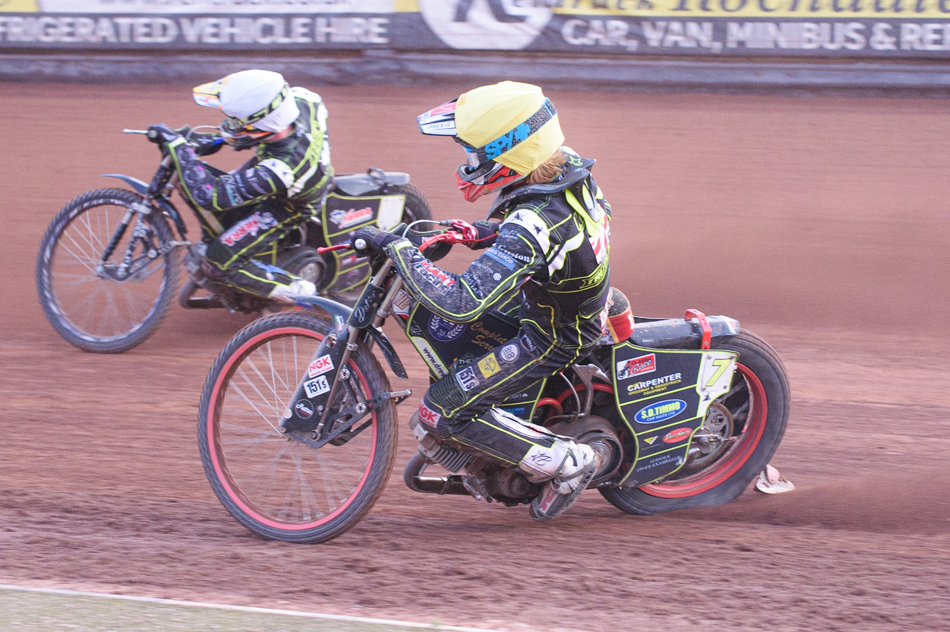 MANCHESTER, UK. JUNE 7TH   Drew Kemp  (Yellow) inside Jake Allen  (White) during the SGB Premiership match between Belle Vue Aces and Ipswich Witches at the National Speedway Stadium, Manchester on Monday 7th June 2021. (Credit: Ian Charles | MI News)