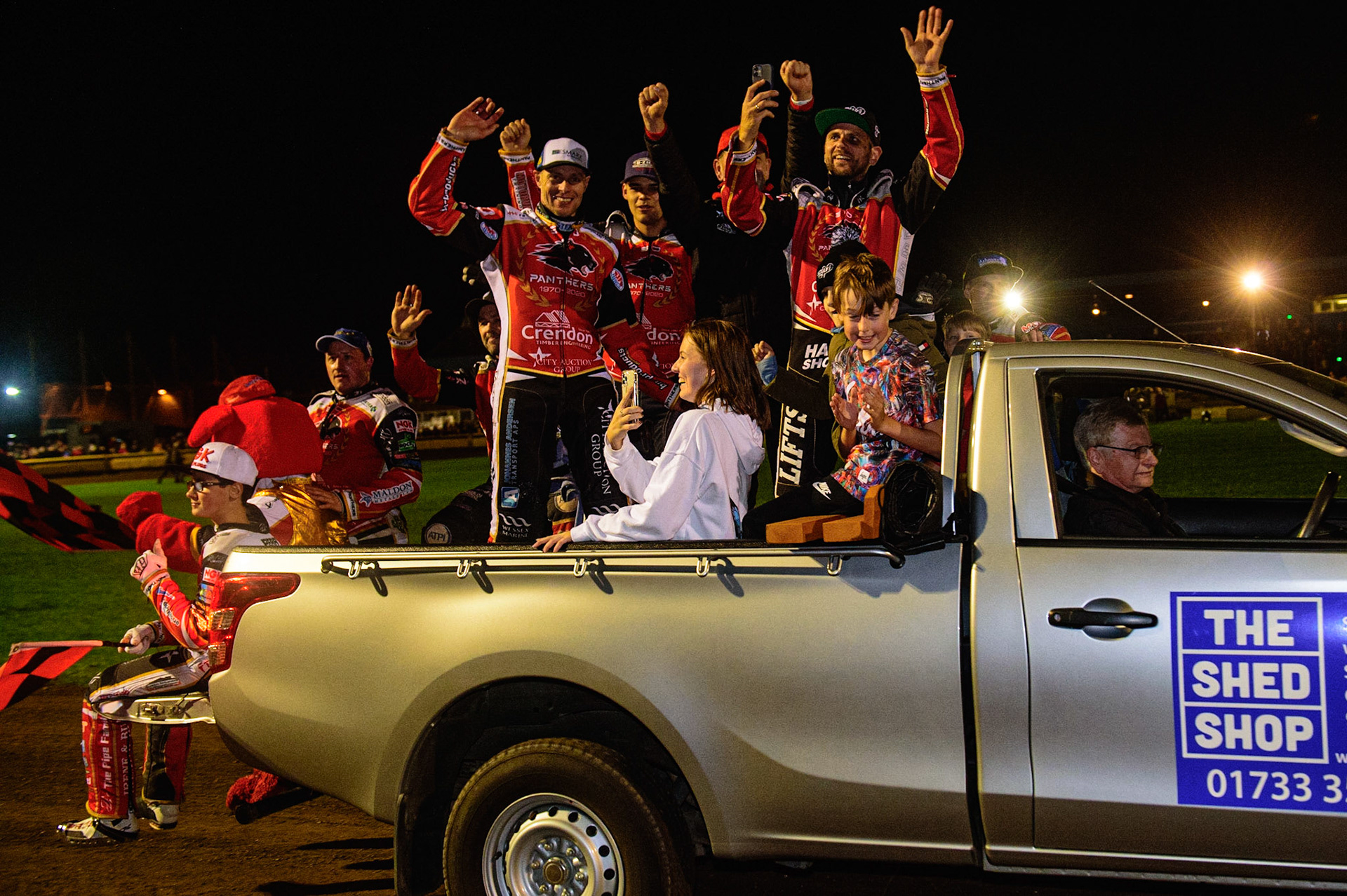 PETERBOROUGH, UK. OCT 14TH The Panthers on their victory lap during the SGB Premiership Grand Final 2nd leg between Peterborough and Belle Vue Aces at East of England Showground, Peterborough on Thursday 14th October 2021. (Credit: Ian Charles | MI News)