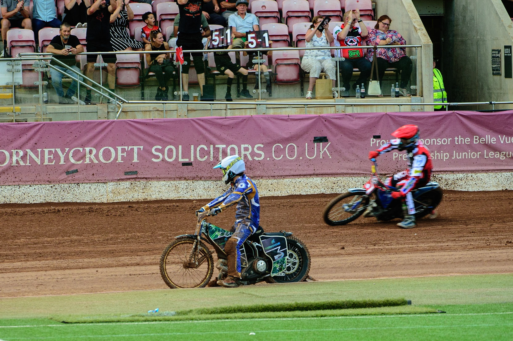MANCHESTER UK  Richard Lawson  (White) waits for the race to finish after his mechanical breakdown during the SGB Premiership match between Belle Vue Aces and King's Lynn Stars at the National Speedway Stadium, Manchester on Monday 11th July 2022. (Credit: Ian Charles | MI News)