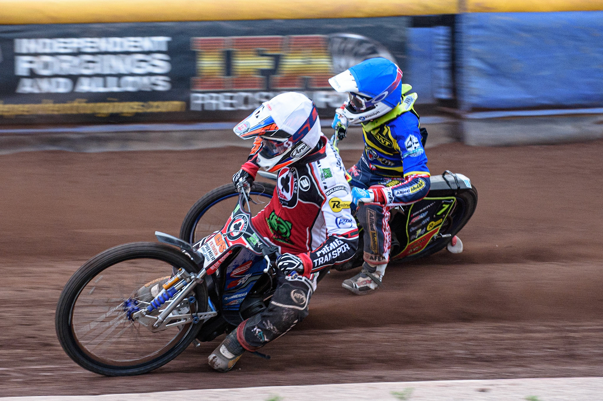 SHEFFIELD, UK. JULY 1ST     Steve Worrall  (White) passes Anders Rowe  (Blue) during the SGB Premiership match between Sheffield Tigers and Belle Vue Aces at Owlerton Stadium, Sheffield on Thursday 1st July 2021. (Credit: Ian Charles | MI News)
