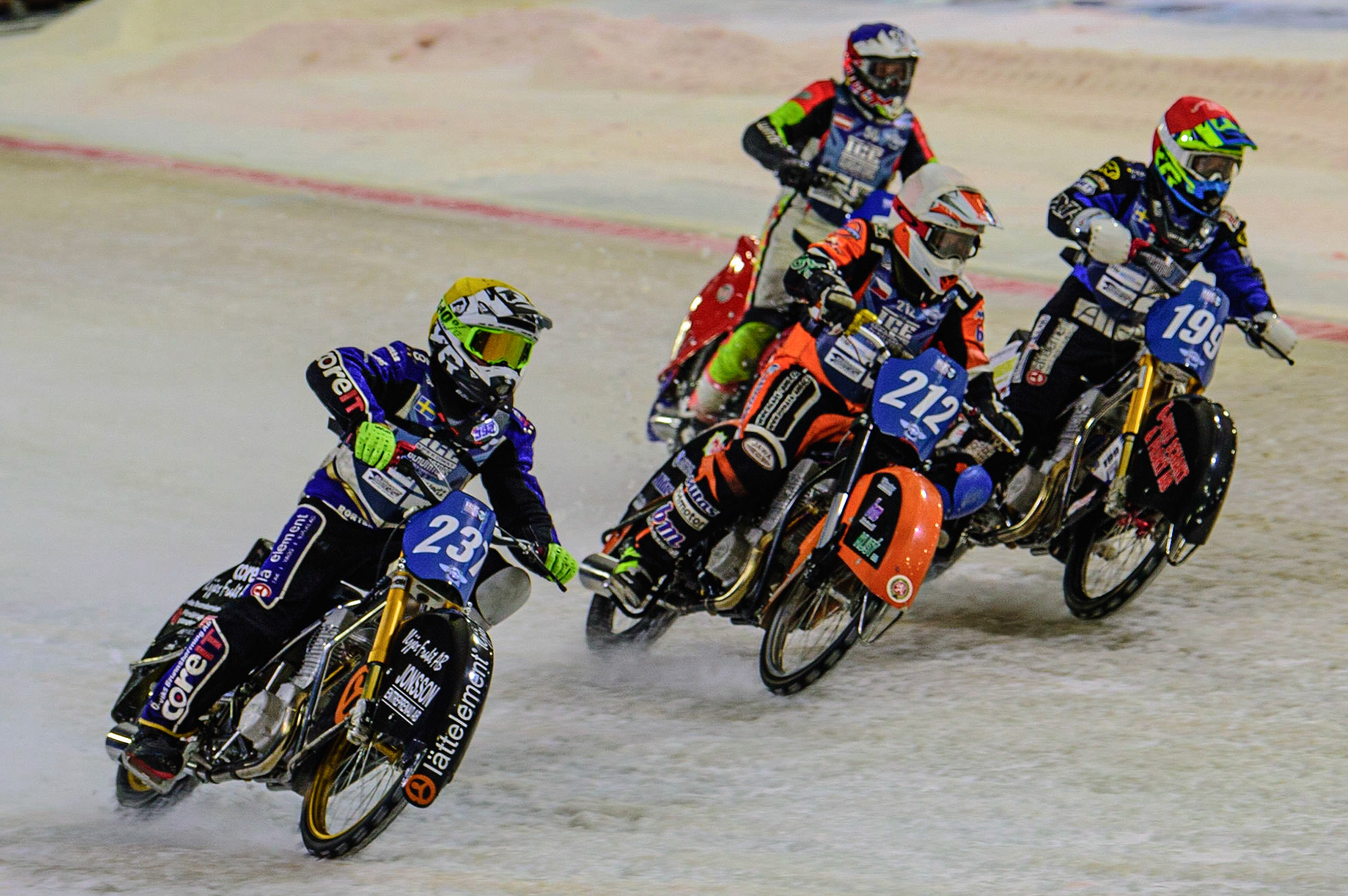 HEERENVEEN, NL. The Grand Final: Martin Hååruhiltunen (199)  (Red) inside Harald Simon (50) (White) and Jimmy Hörrnell (237)  (Yellow) with Lukas Hutla (212) (Blue) behind  during the FIM Ice Speedway Gladiators World Championship Final 4 at Ice Rink Thialf, Heerenveen on Sunday  3 April 2022. (Credit: Ian Charles | MI News)