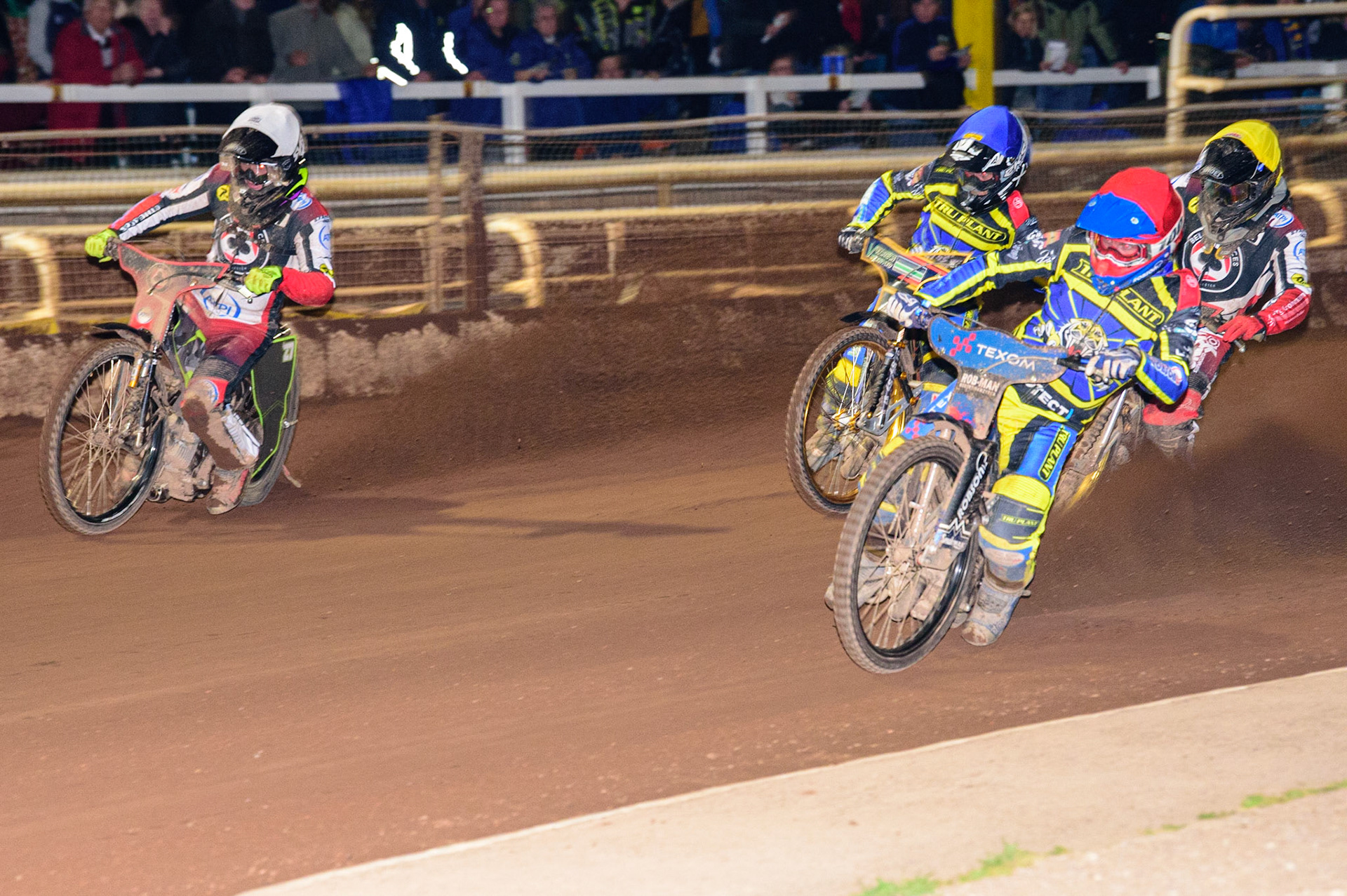 SHEFFIELD, UK. APR 14TH   Tobiasz Musielak  (Red) inside Brady Kurtz  (White) with Kyle Howarth  (Blue) and Norick Blödorn  (Yellow) behind during the SGB Premiership League Cup match between Sheffield Tigers and Belle Vue Aces at Owlerton Stadium, Sheffield on Thursday 14th April 2022. (Credit: Ian Charles | MI News)