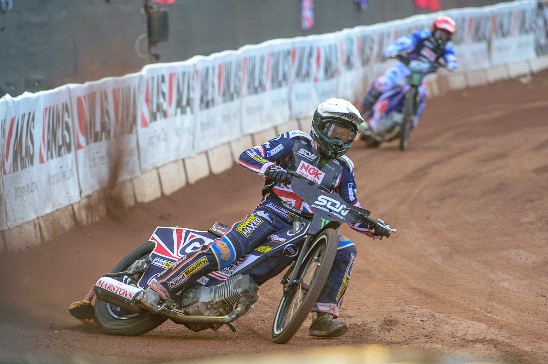 MANCHESTER, UK. OCT 16TH Tai Woffinden of Great Britain (White) leads David Bellego of France (Red) during the Monster Energy FIM Speedway of Nations at the National Speedway Stadium, Manchester on Saturday  16th October 2021. (Credit: Ian Charles | MI News)