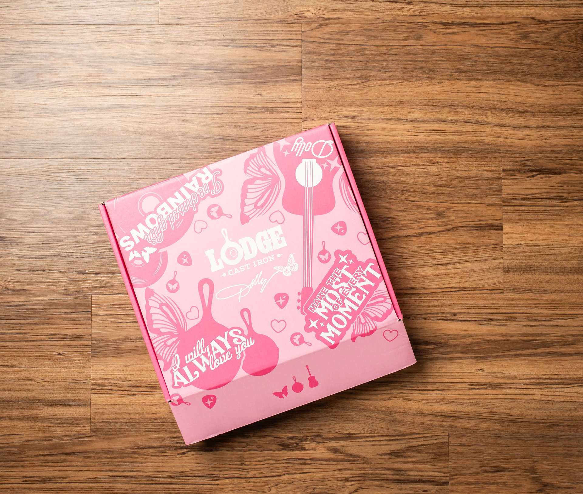Outside of Dolly holiday gift set
