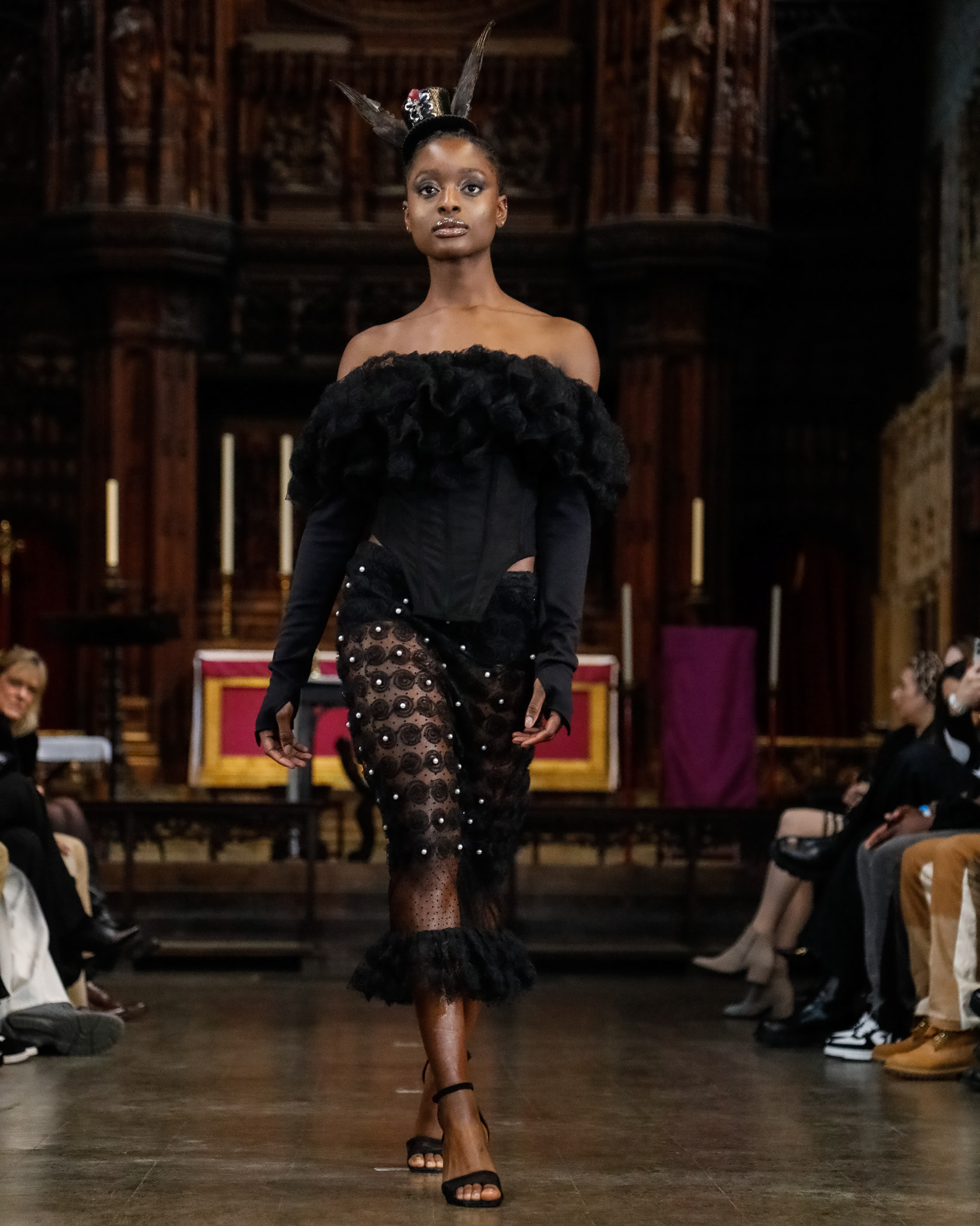 @thecreatives_ AW24 runway show during London Fashion week. Designer: @Syra_j.fashion, Model: @adjele._, Hair & MUA: @odes_hair, @joana.calhandro.mua, Photography: @LOZFOLIO, Stylist/assistant: Me