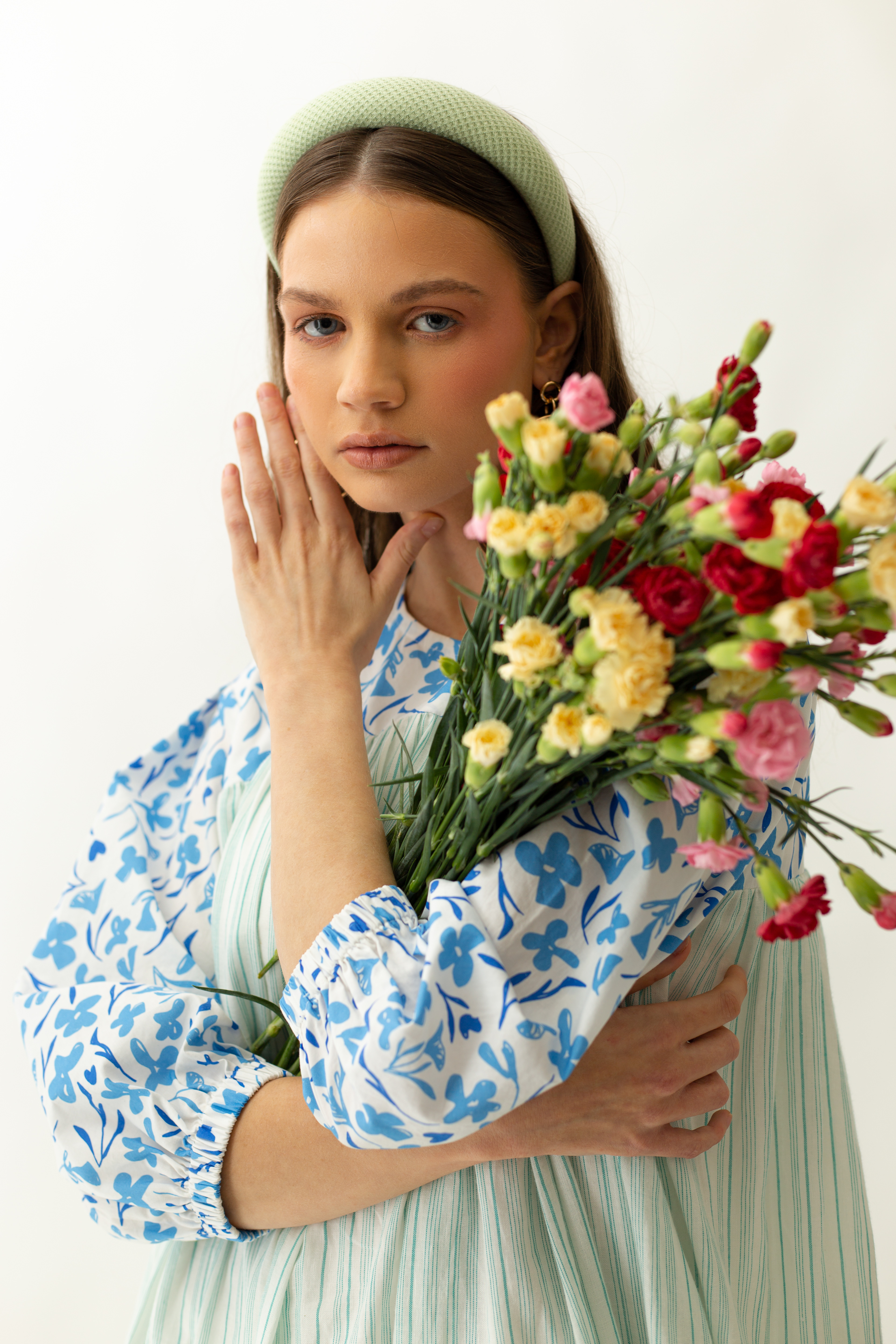 Published in MOB Journal. Photography: @oliviagrayphoto_ , Styling: @_amelia_brownhill_styling_ , Styling assistant: Me, MUA: @naomiagwimah, Model: @bellastieson, garment designer: @katrina_re_