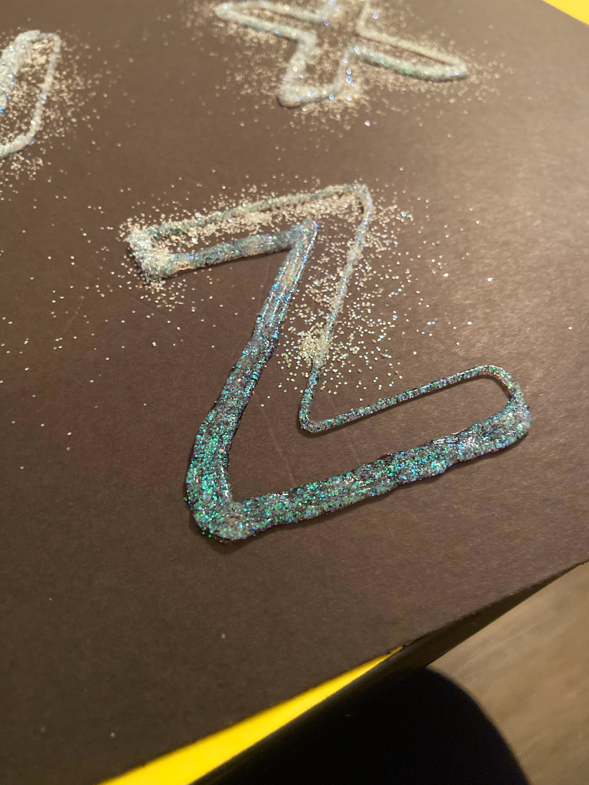 Glitter glue z & adding glitter on top