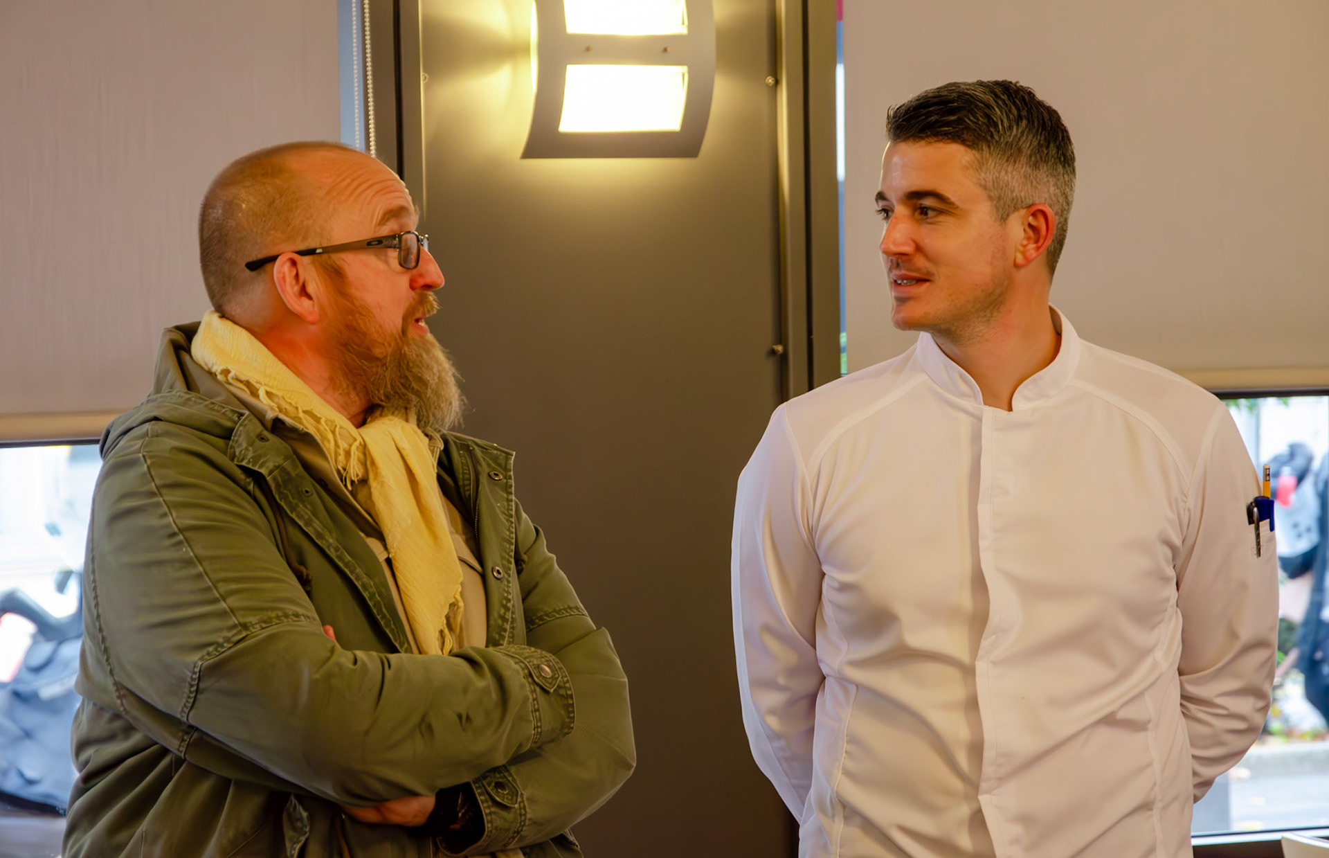 Johann Santiago, expert SCRHG et formateur et à droite Sébastien Favre, Chef de cuisine du restaurant Le Trinquet et expert SCRHG